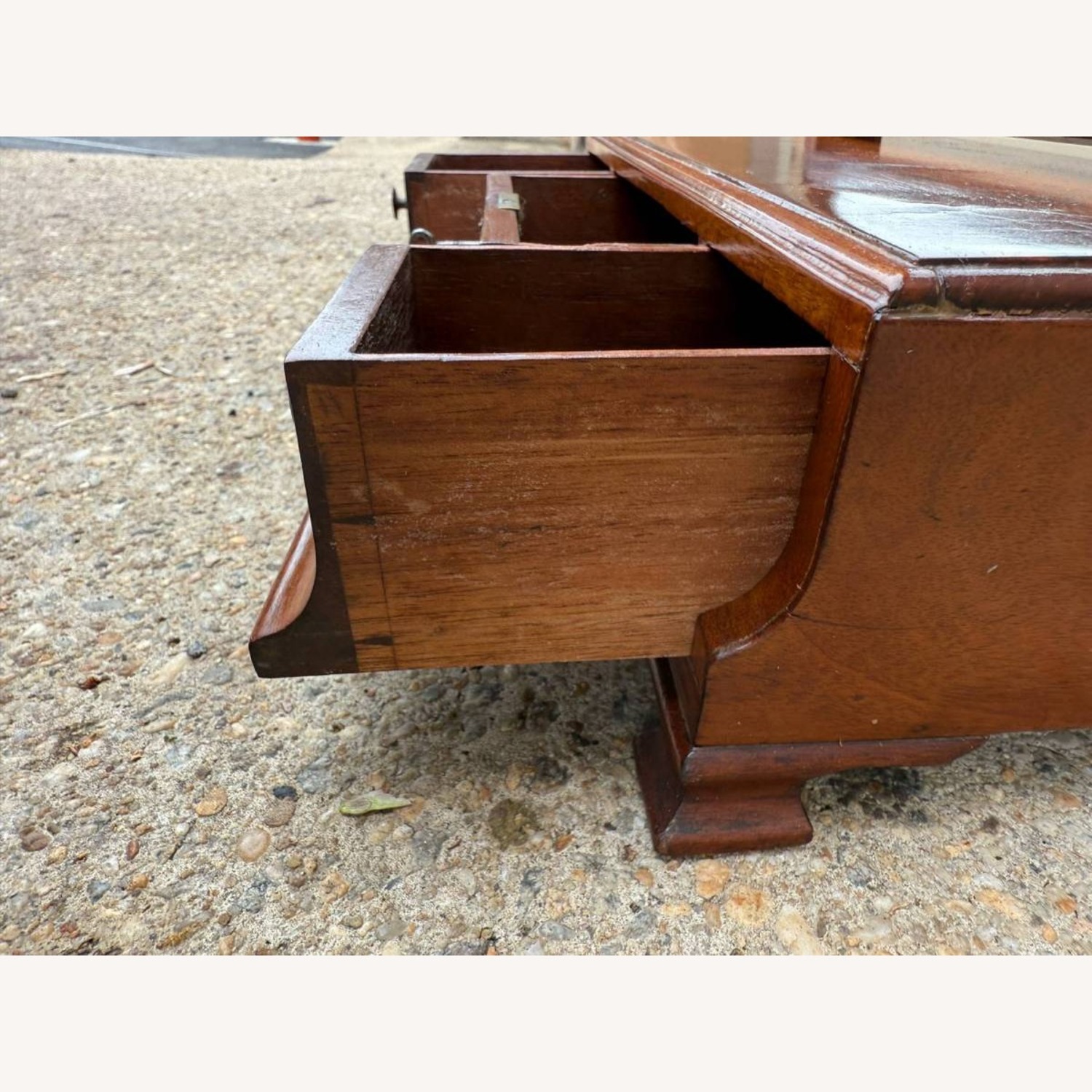 Antique 19th Century Federal Style Dressing Table - image-13