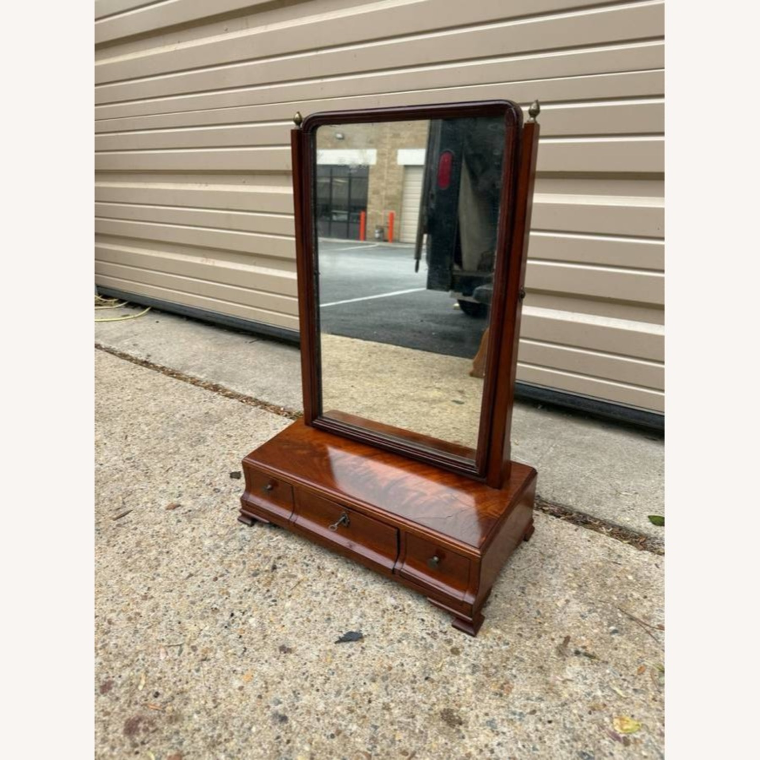 Antique 19th Century Federal Style Dressing Table - image-17