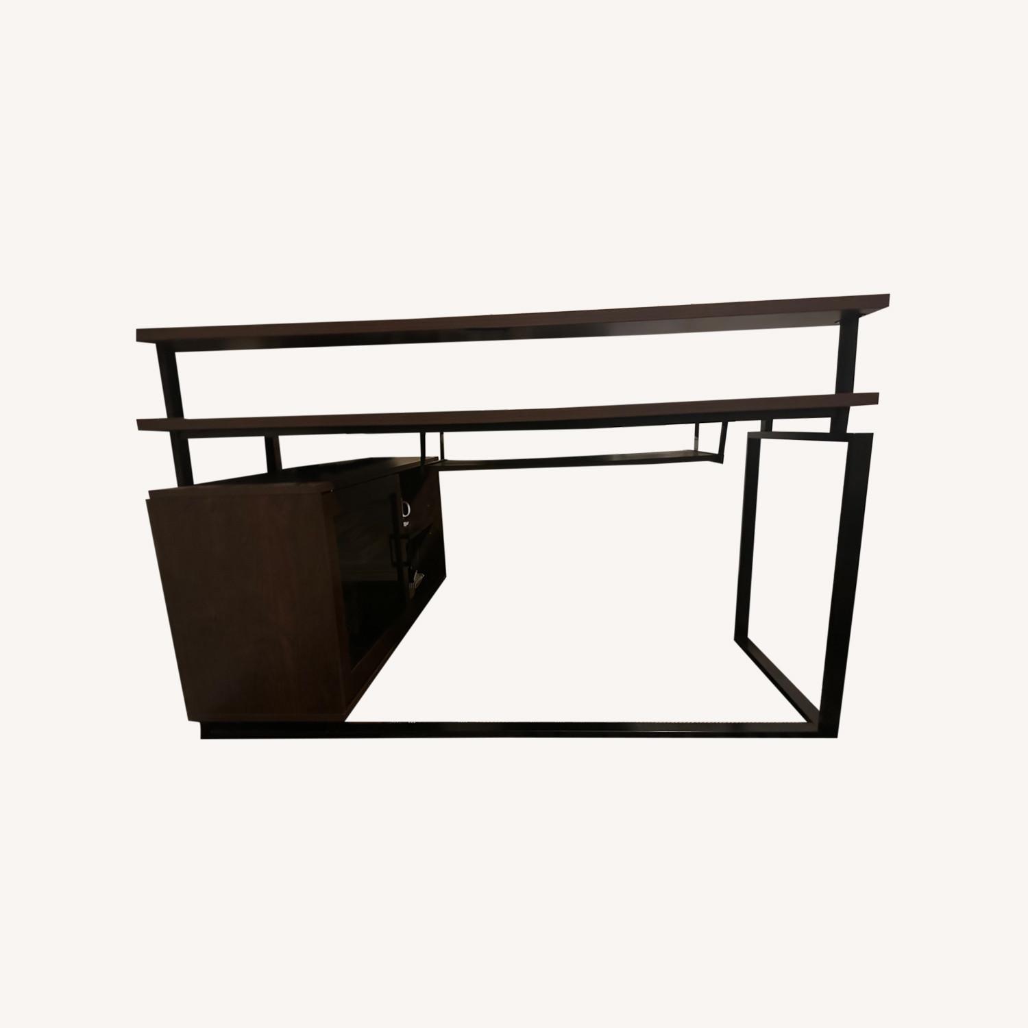 Modern L-Shaped Office Desk - image-0