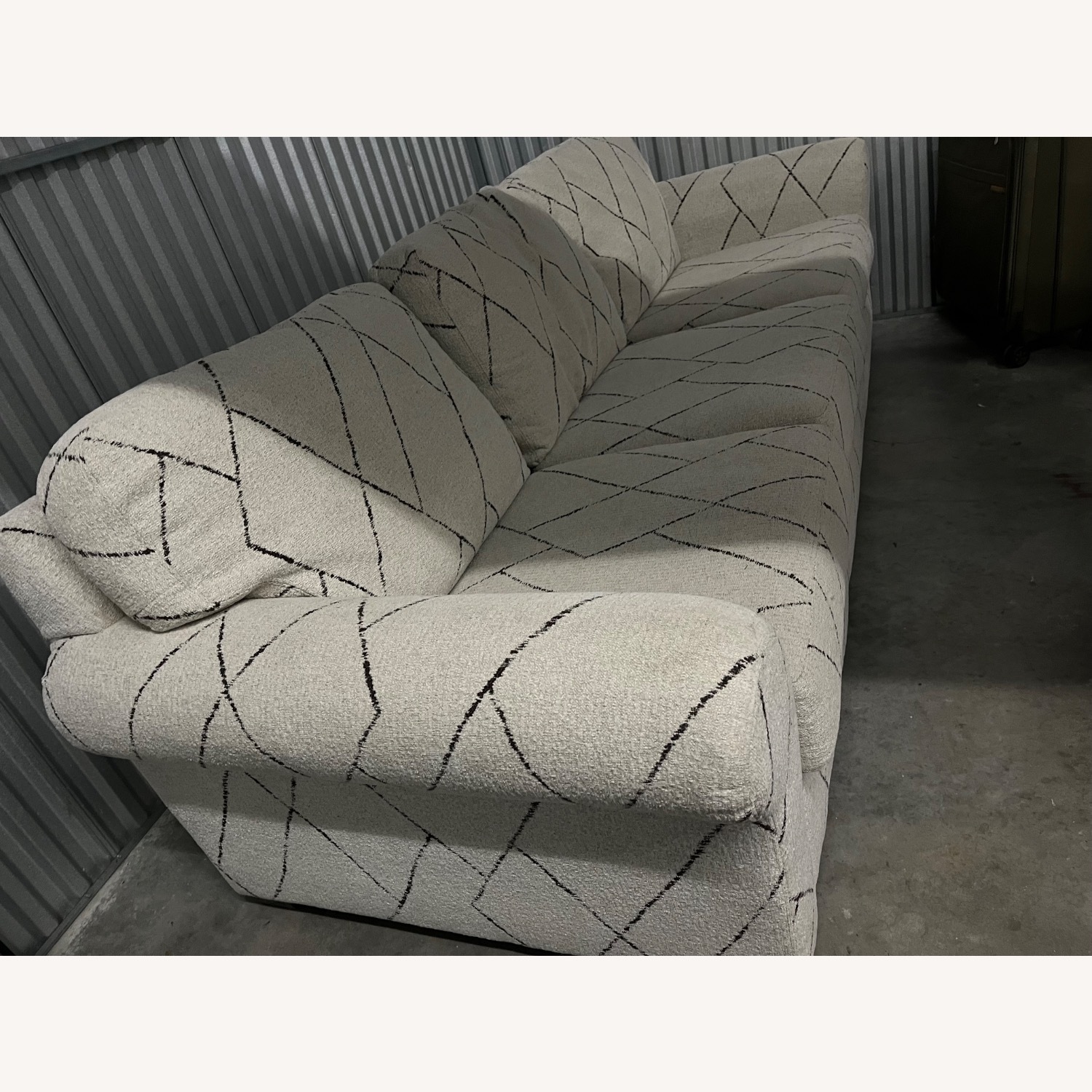 Flexsteel Randall Couch - image-2