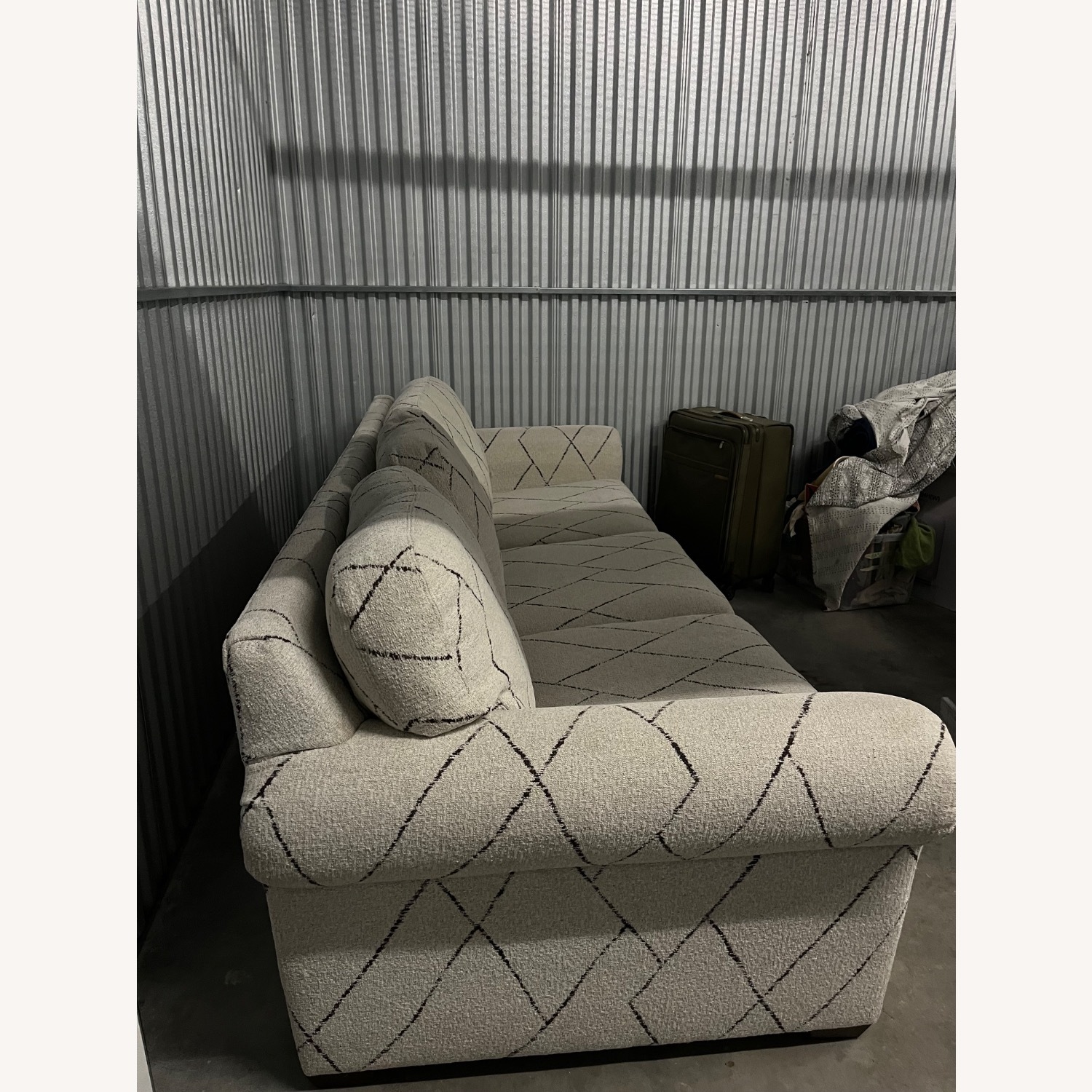 Flexsteel Randall Couch - image-3