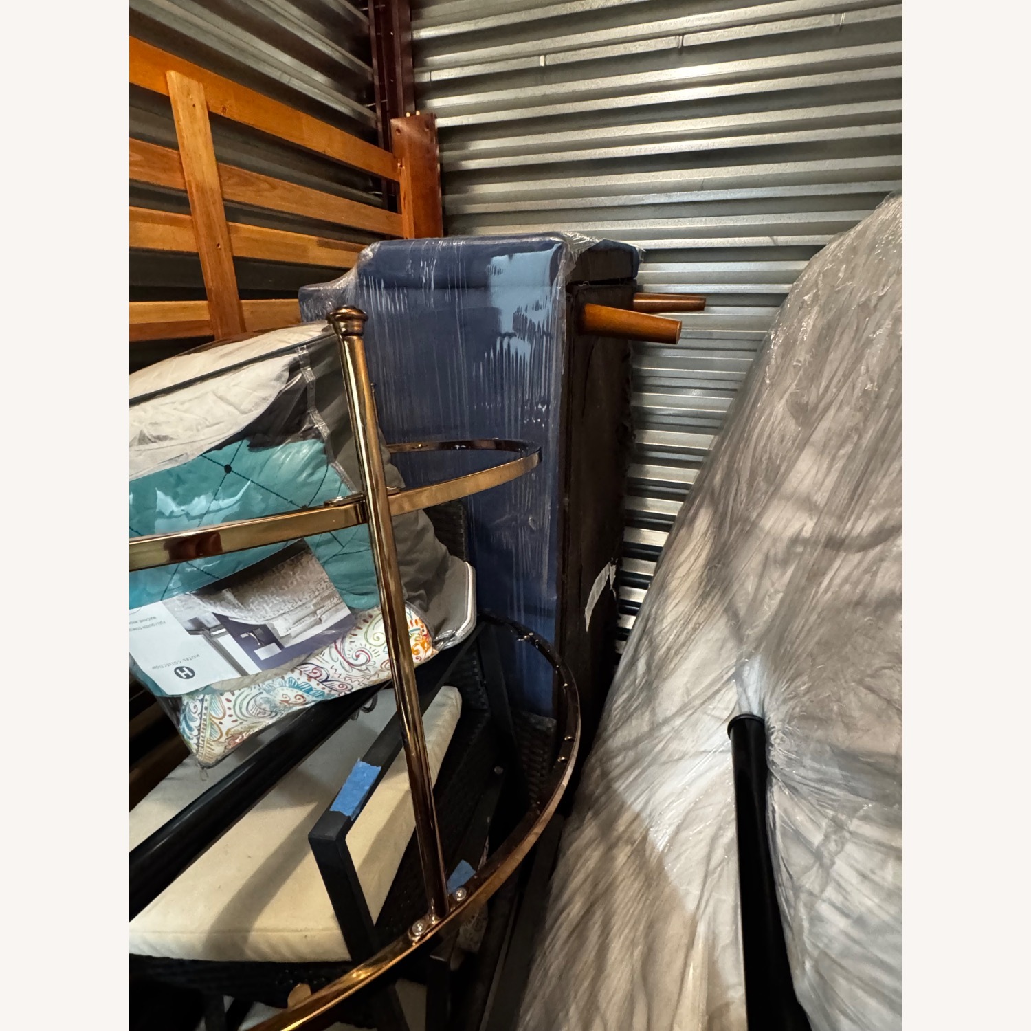 Walmart 56.3'' Velvet Round Arm Loveseat Couch - image-2