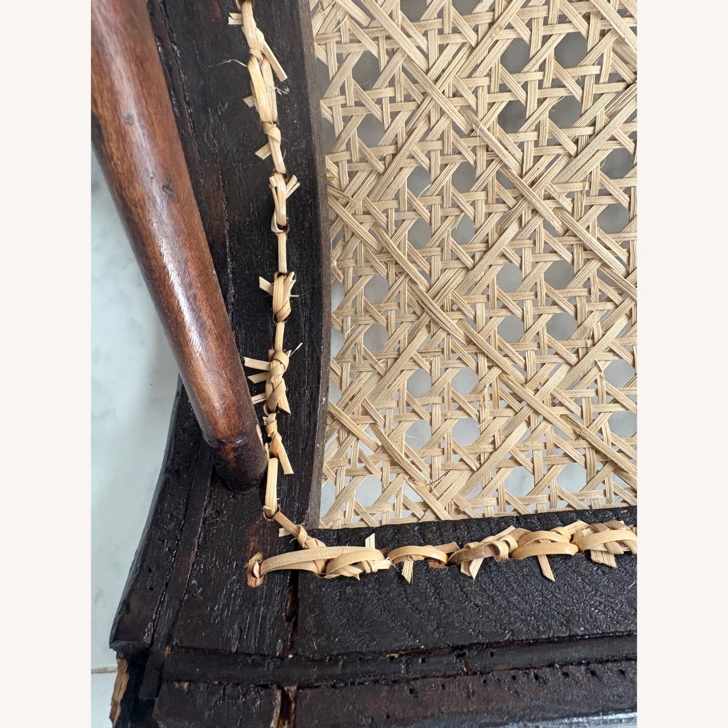 Vintage Colonial Handwoven Cane Chaiselongue - image-6
