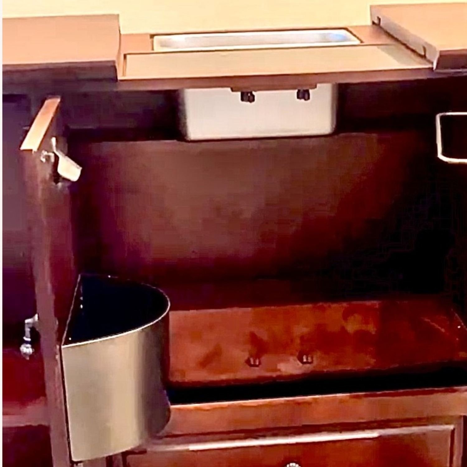 Howard Miller Devino II Wine & Bar Cabinet Hide-A-Bar - image-18