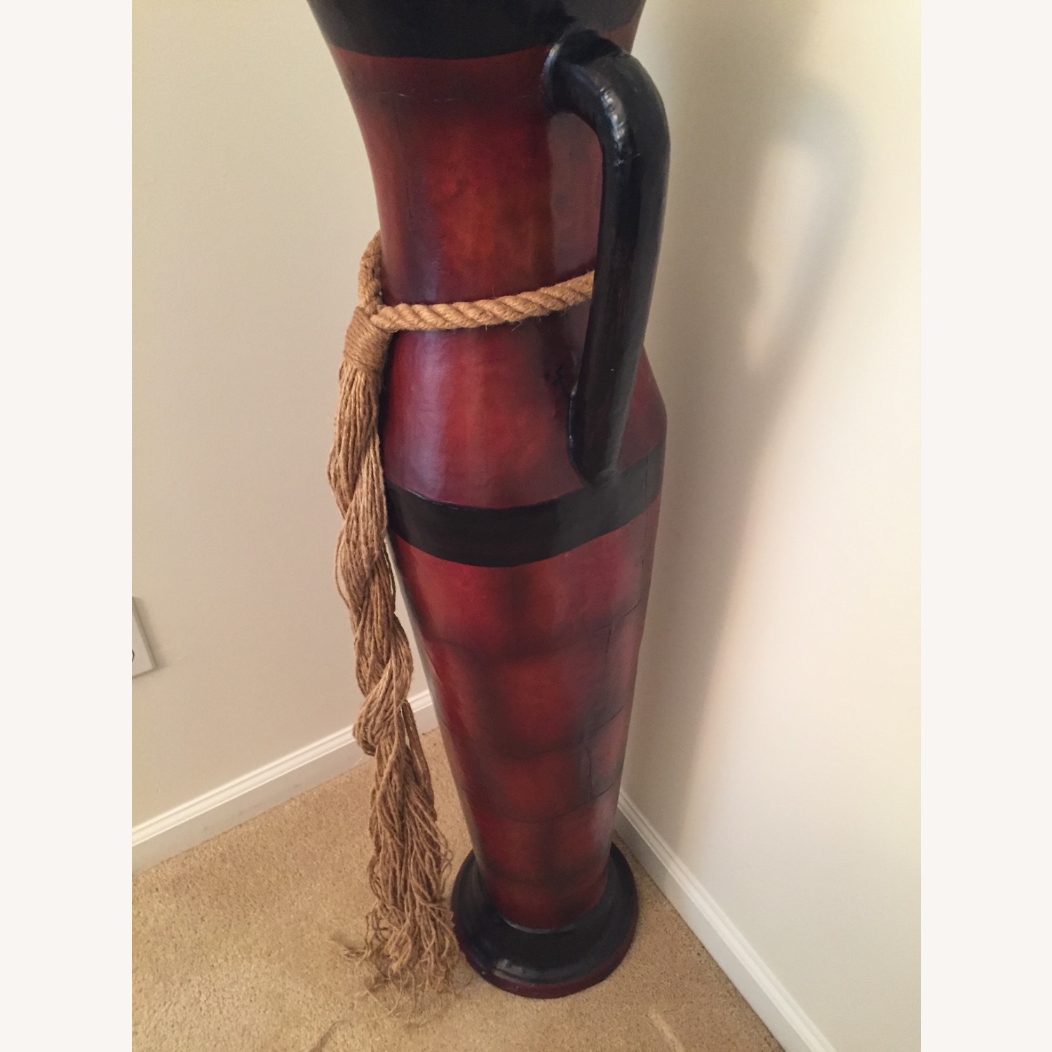 Ashley Vase with Tassle - image-1