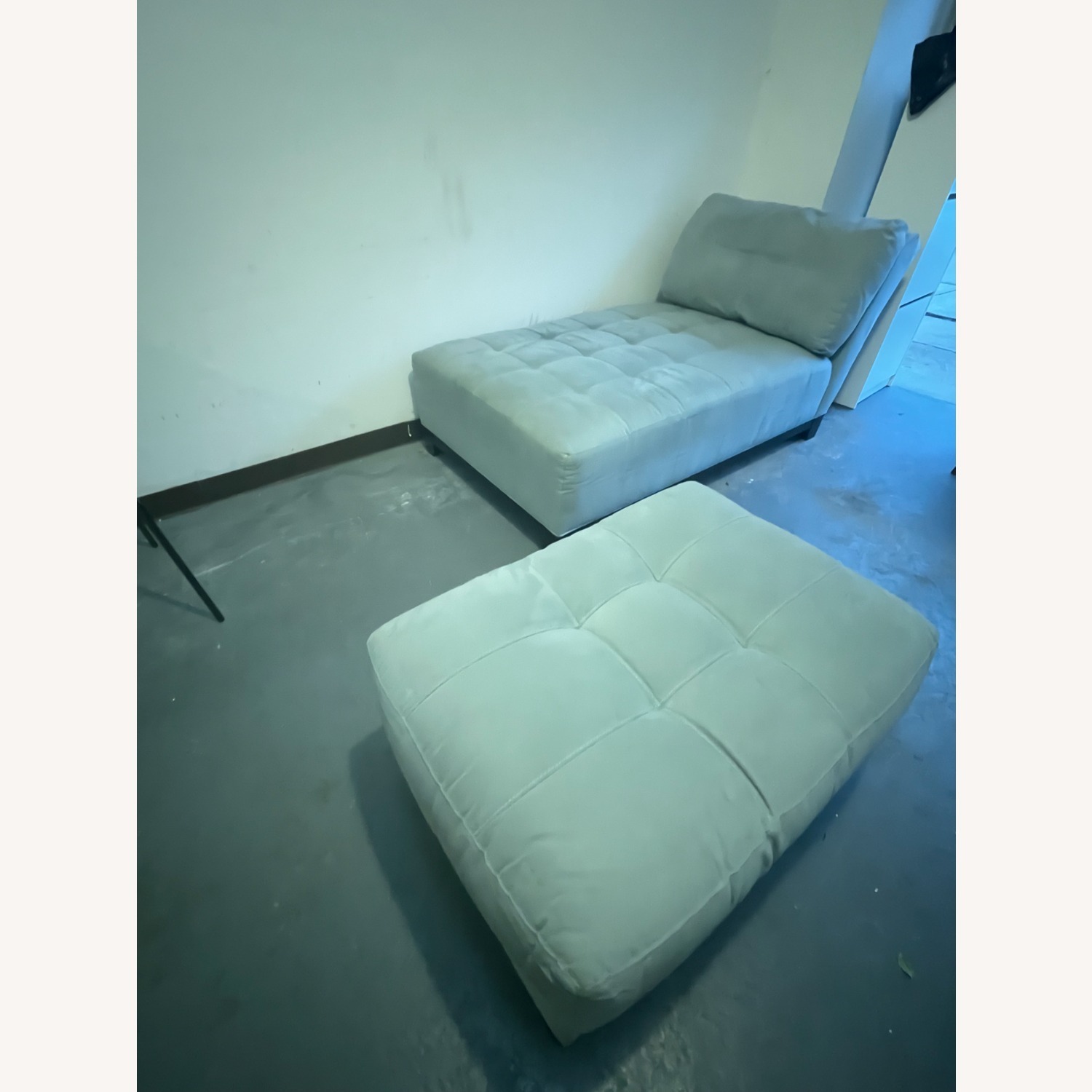 Tufted Chaise Lounge with Ottoman - image-2