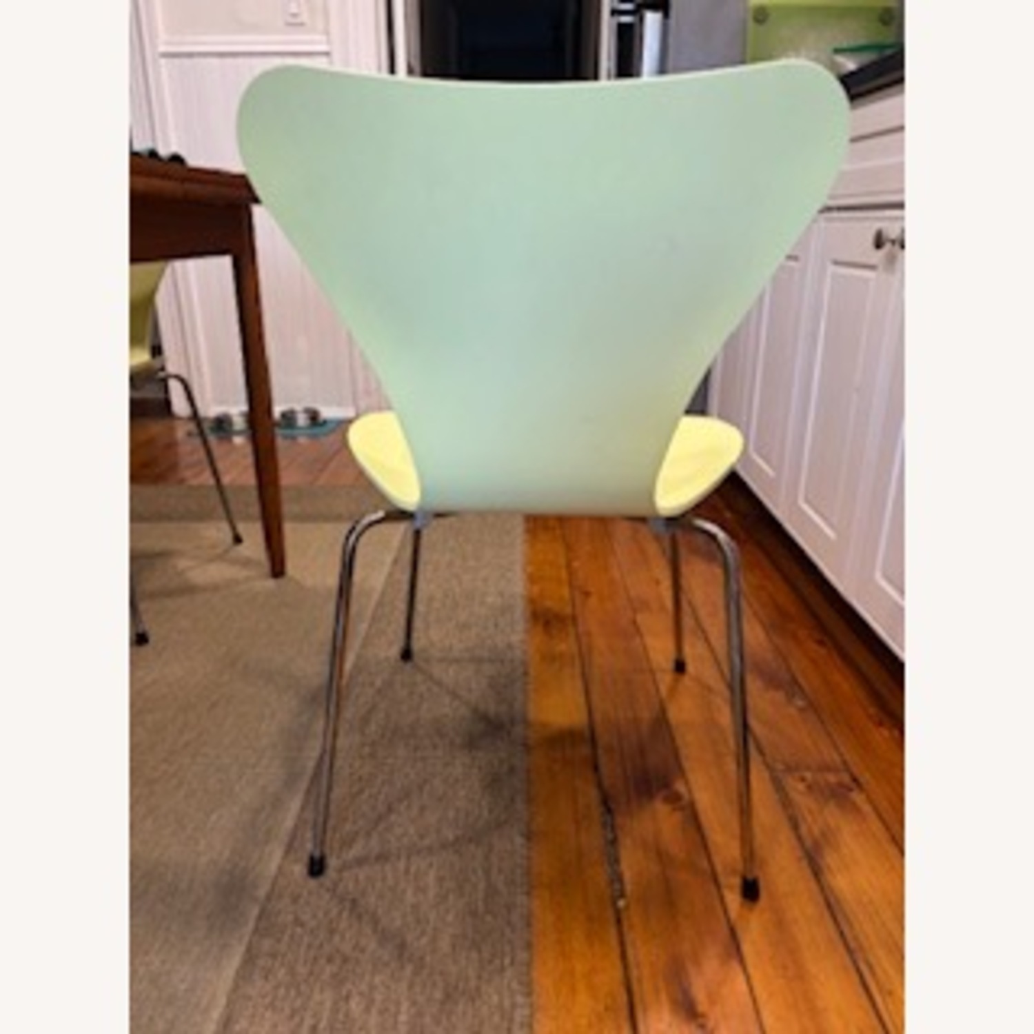 Fritz Hansen Series 7 Set of 4 Chairs Lemon Lime - image-4