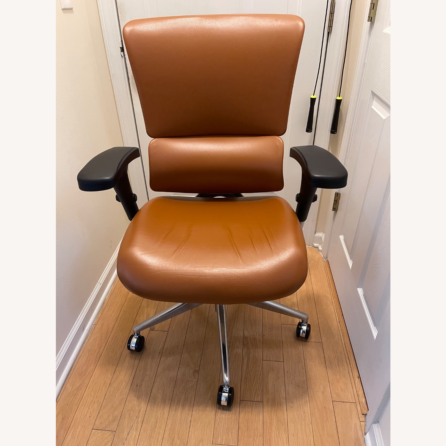 Executive Chair - image-1