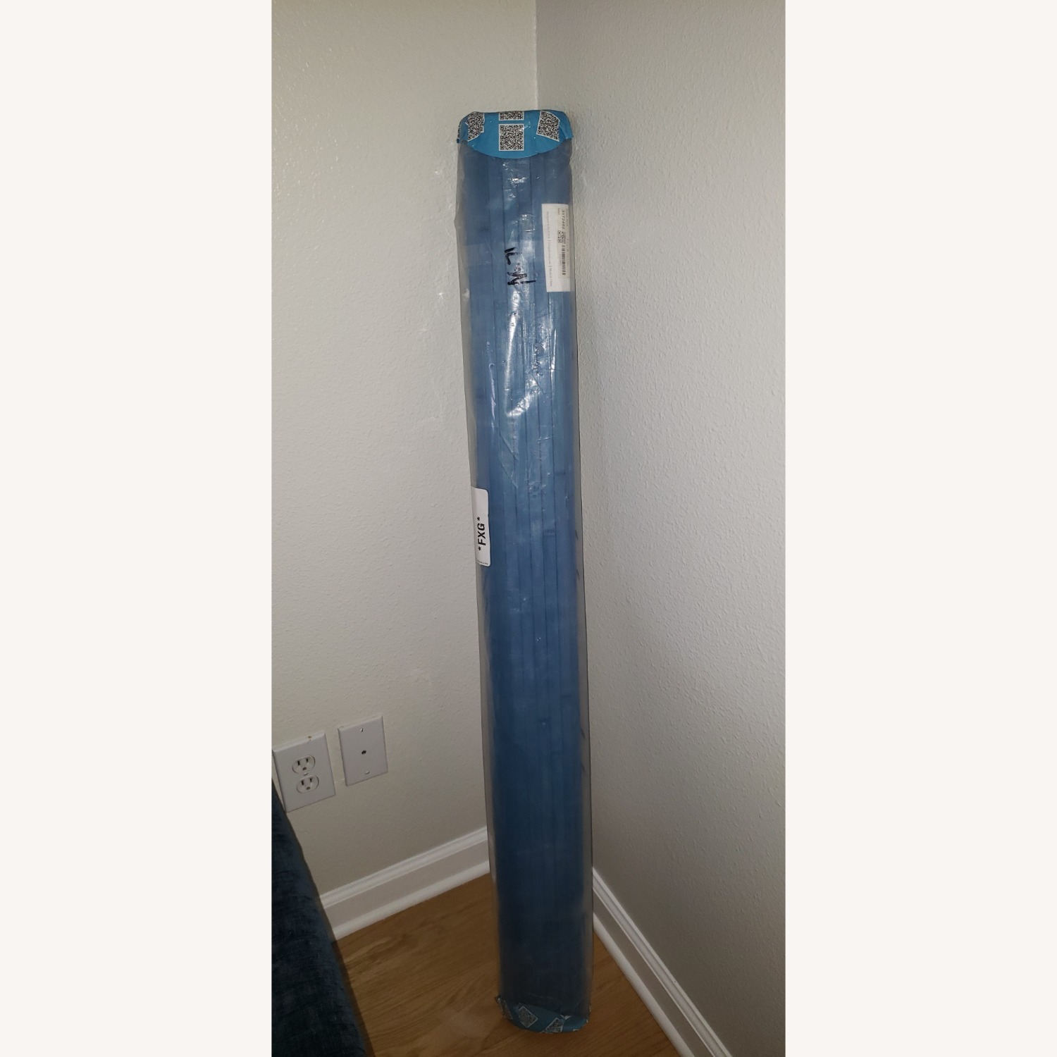 4' x 6' Bamboo Rug - image-5