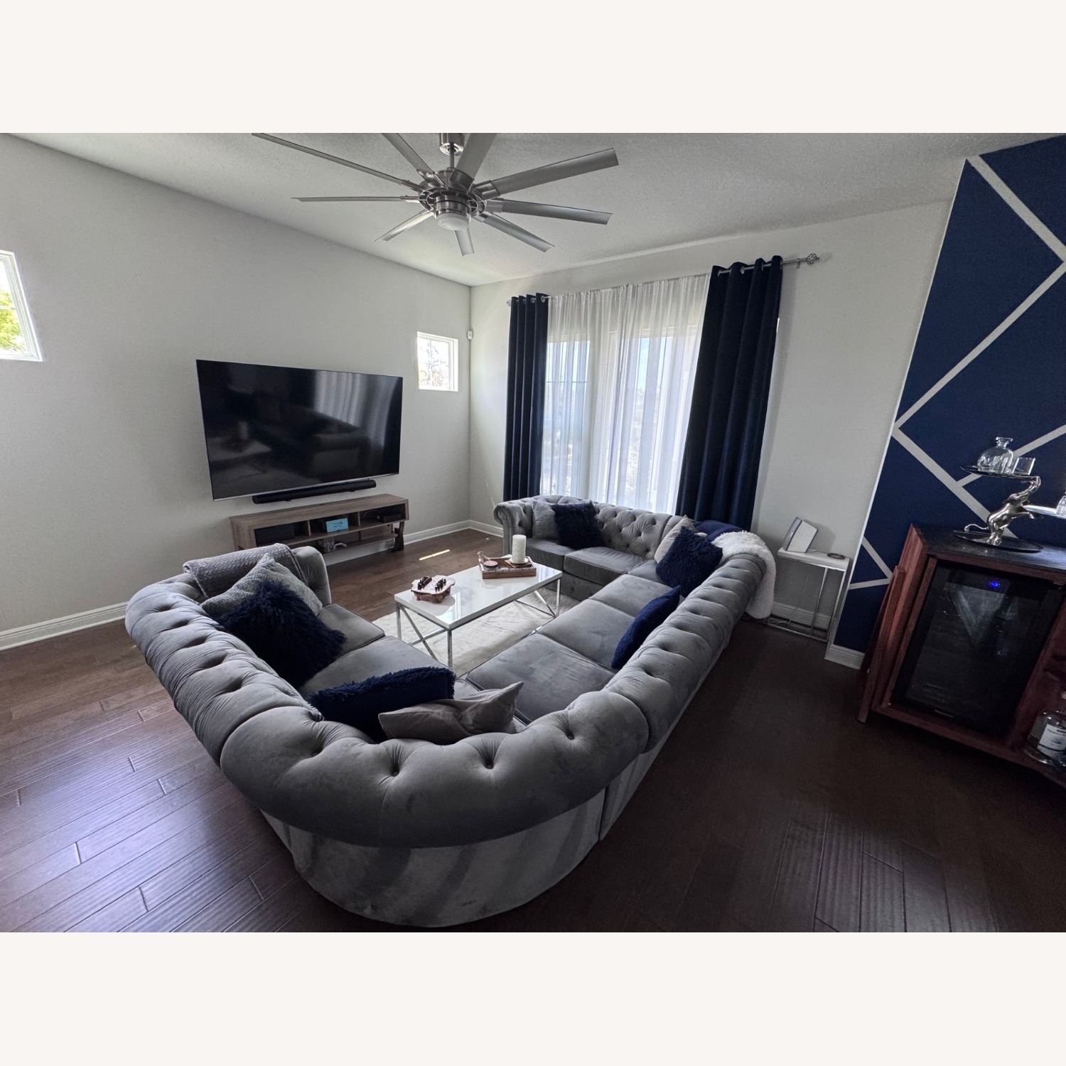 Gray Sectional - image-4