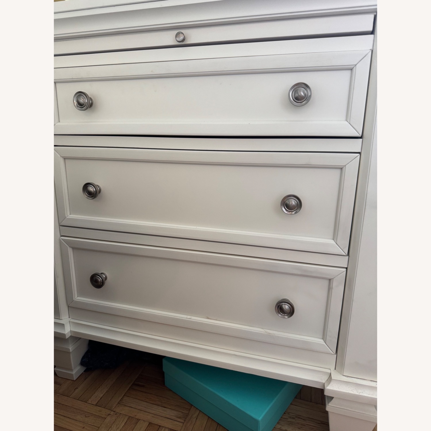 Sandy Beach Coastal 3-drawer Wood Nightstand - image-1