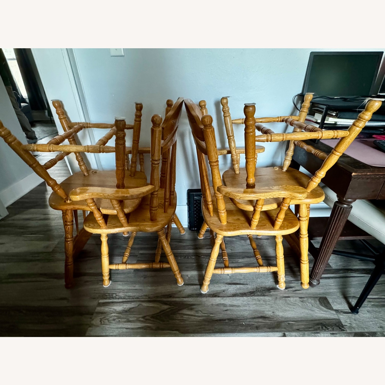 Walter of Wabasha Dining Room Table Set - image-3