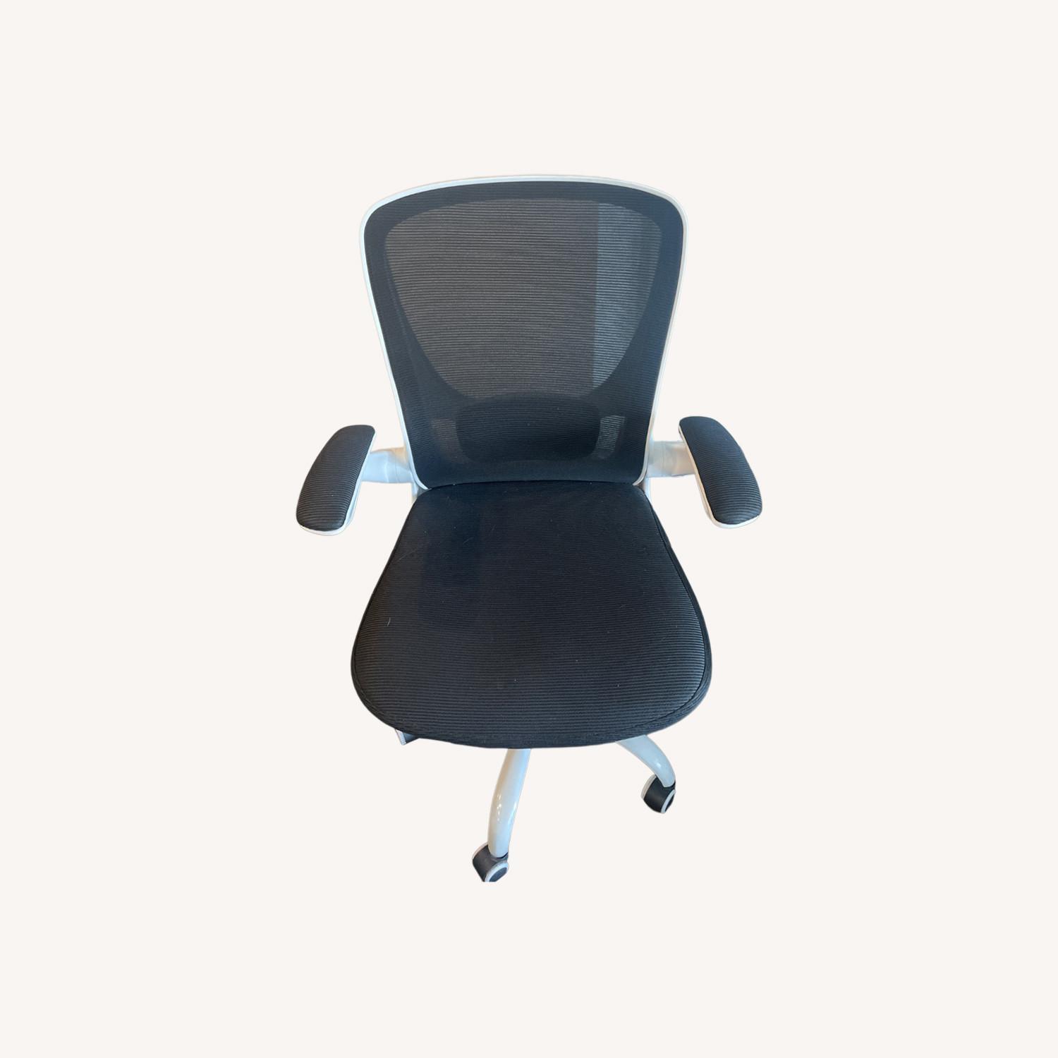 Black/White Ergonomic Office Chair - image-0
