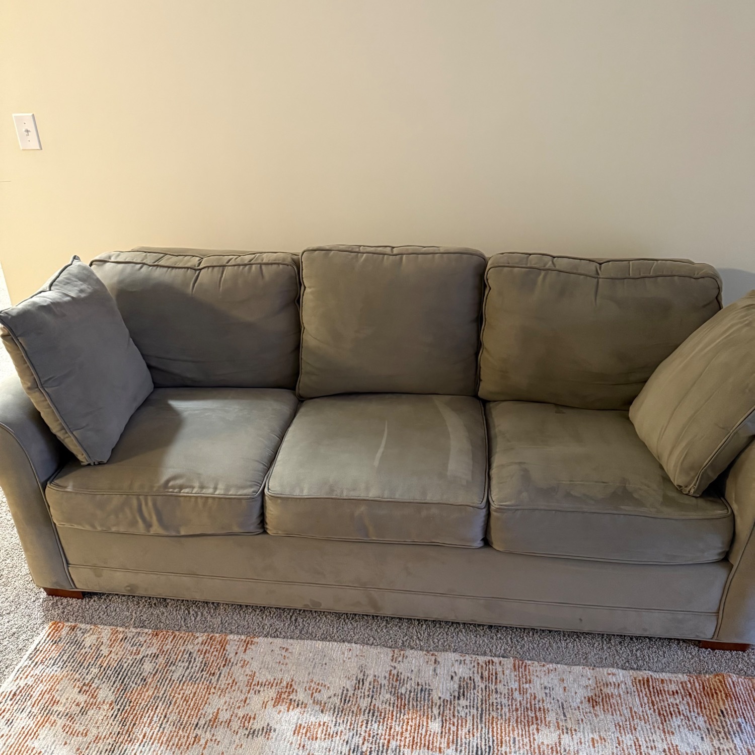 Raymour & Flanigan Fresno 3 Seater Sofa - image-4
