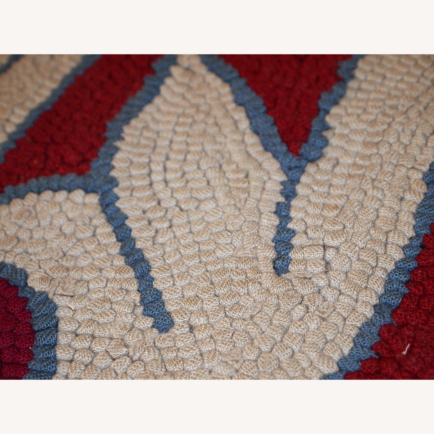 Handmade Antique American Hooked Rug - image-8