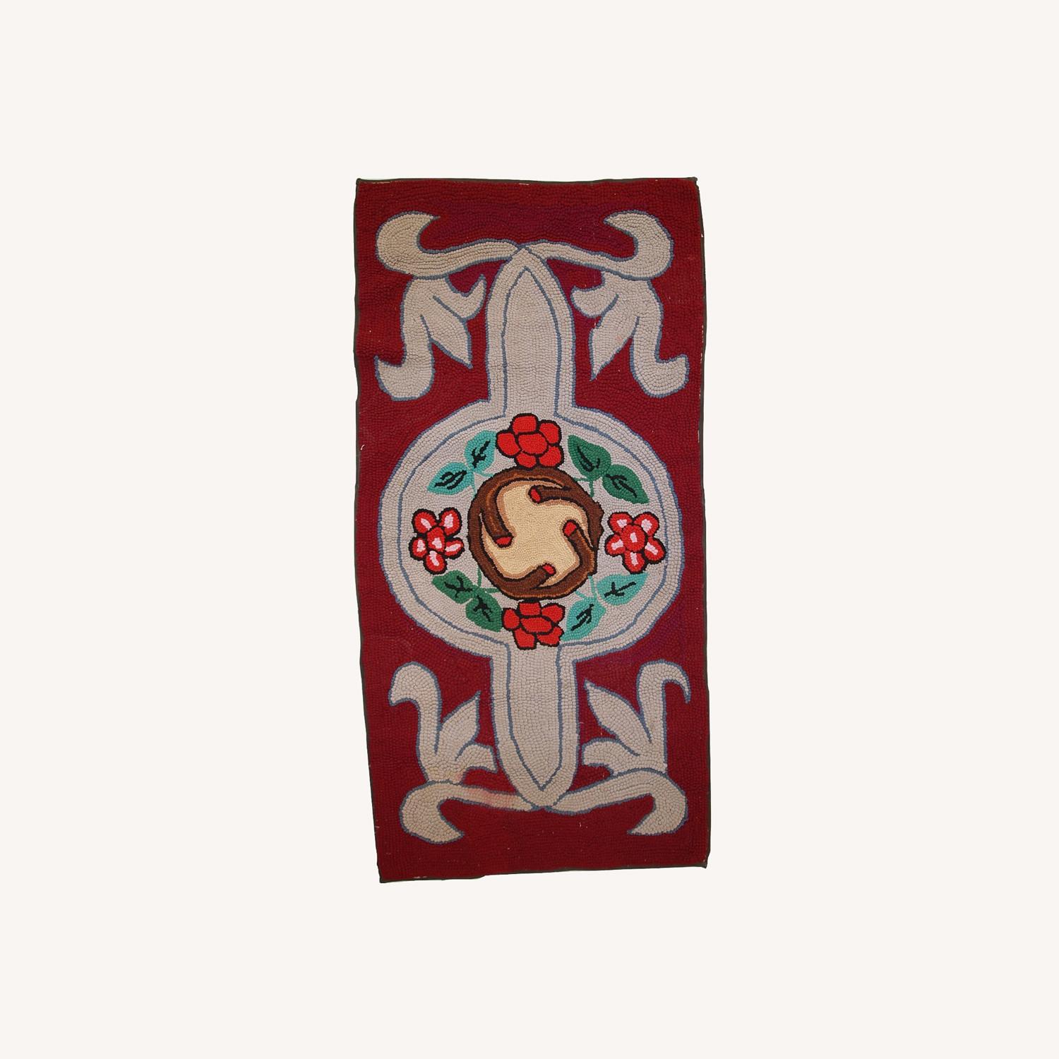 Handmade Antique American Hooked Rug - image-0