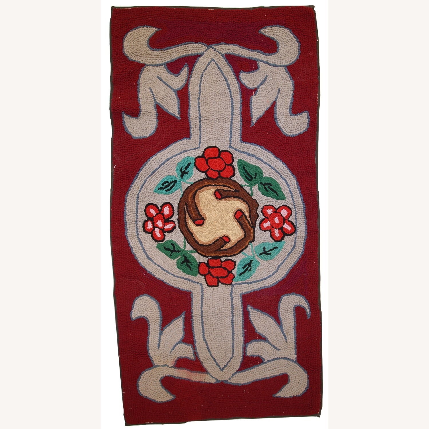 Handmade Antique American Hooked Rug - image-1
