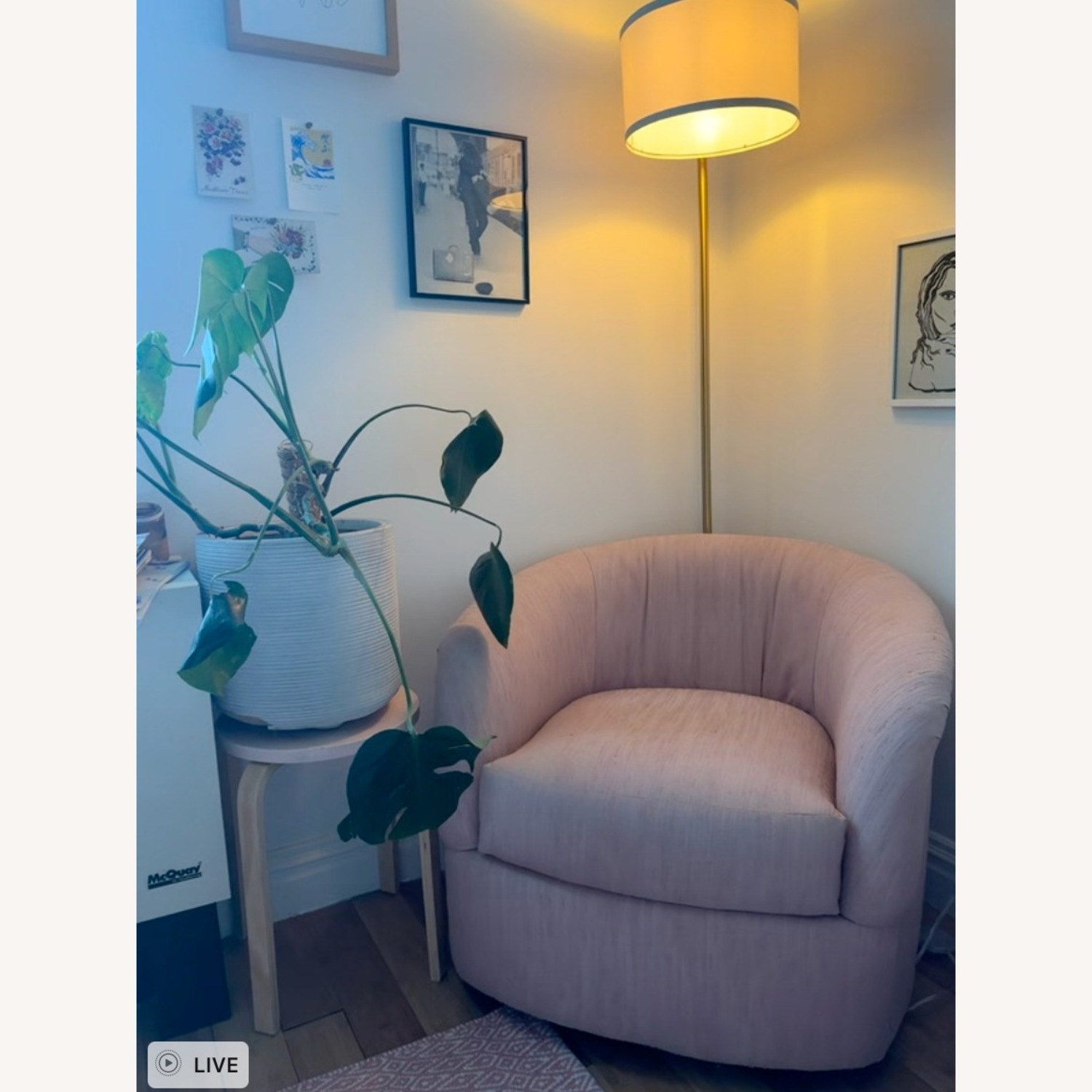 Pink Vintage Linen-style Swivel Chair - image-1