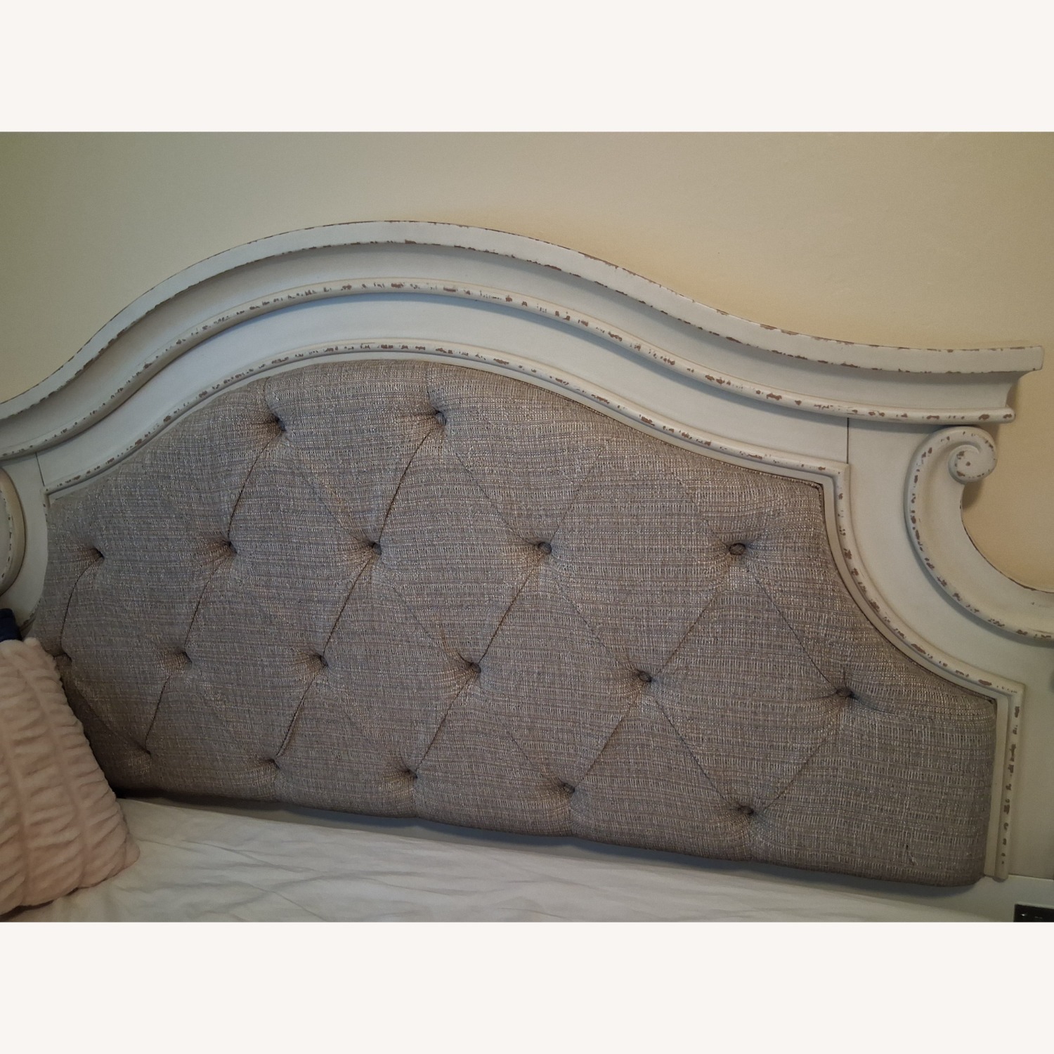 Off White Realyn Twin Daybed - image-2