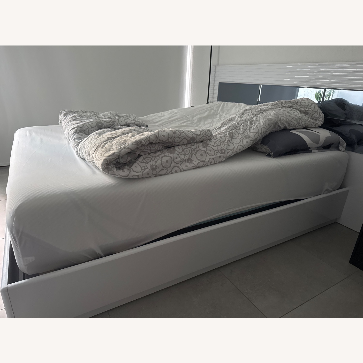 Tempur-Pedic Queen Size Bed - image-3