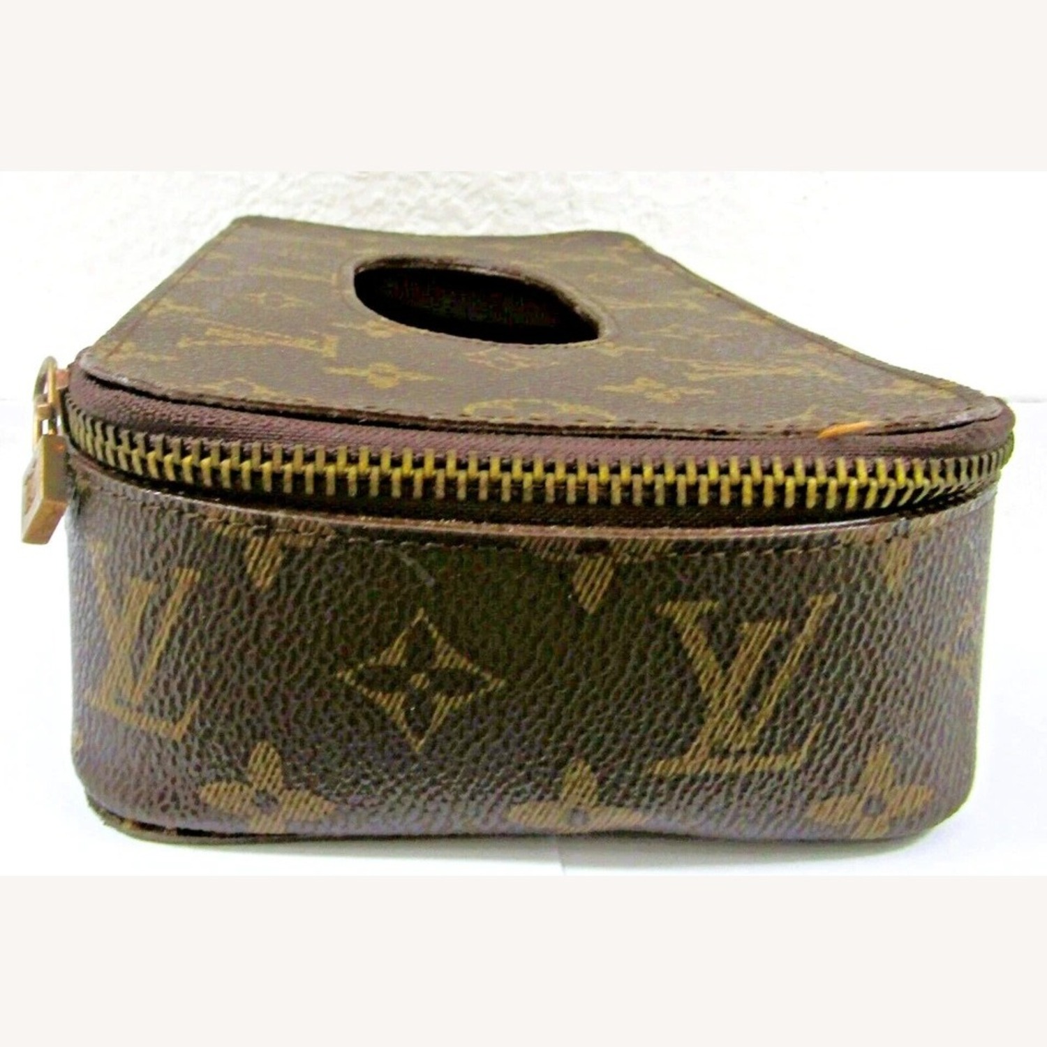 Louis Vuitton Monogram Leather Tissue Holder - image-4