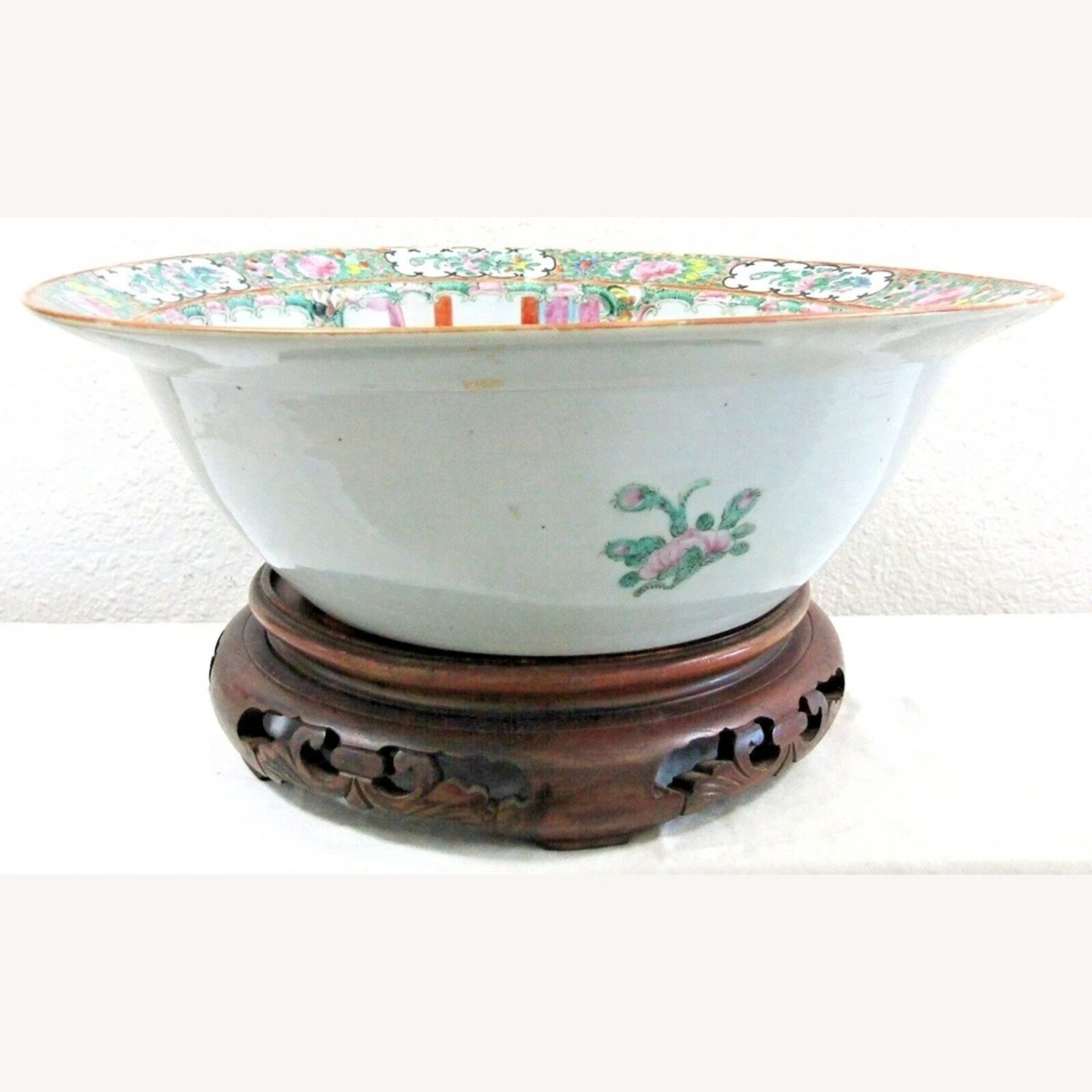 19th C. Antique Chinese Rose Medallion Bowl - image-3