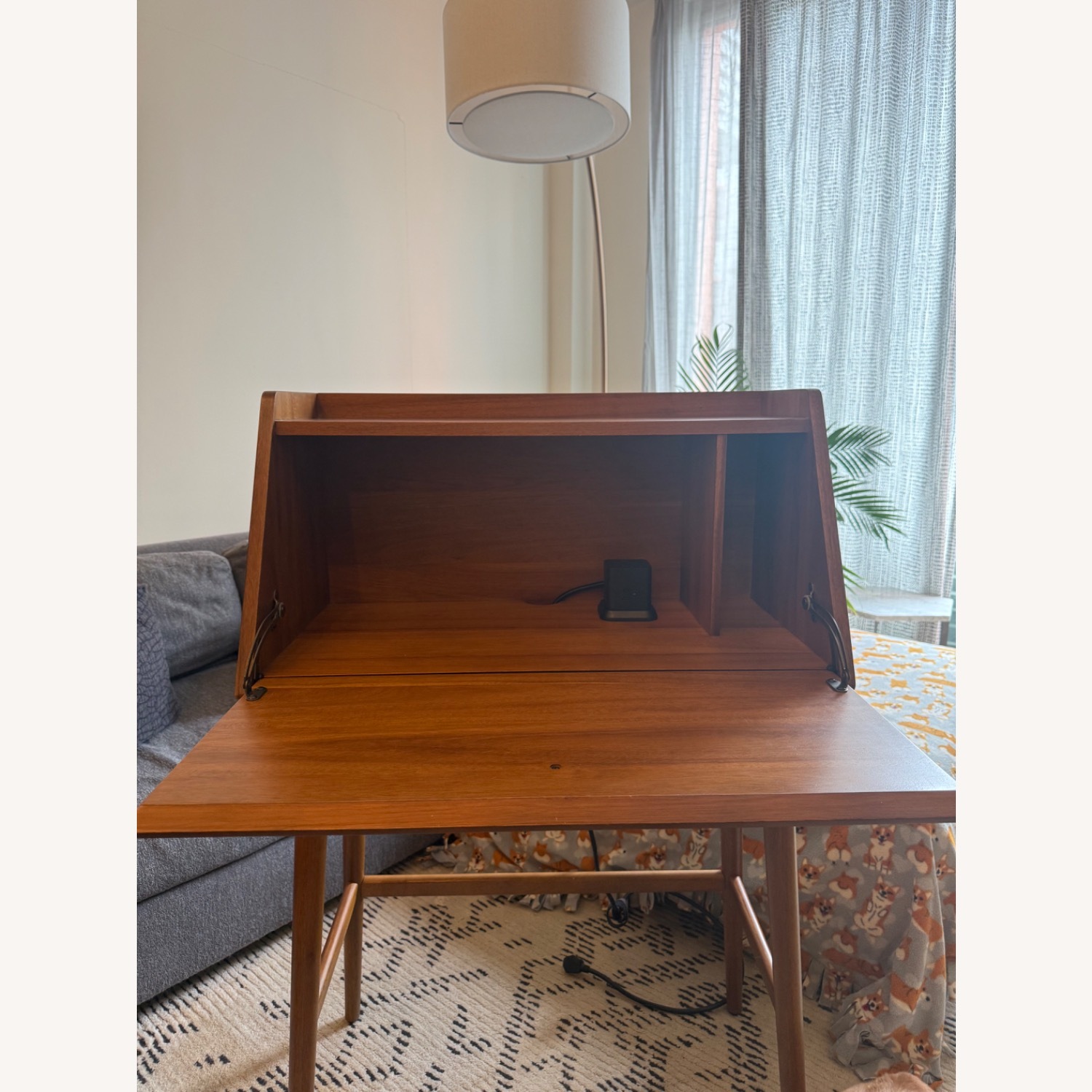 Secretary Desk West Elmnull