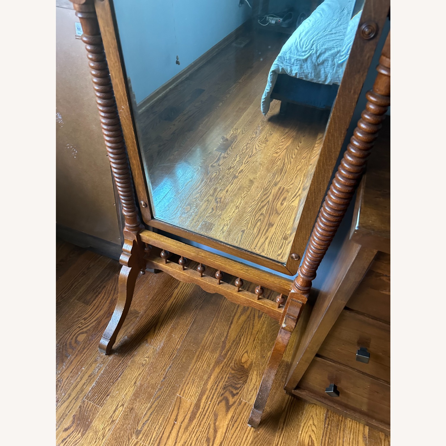 Wood Standing Mirror - image-3