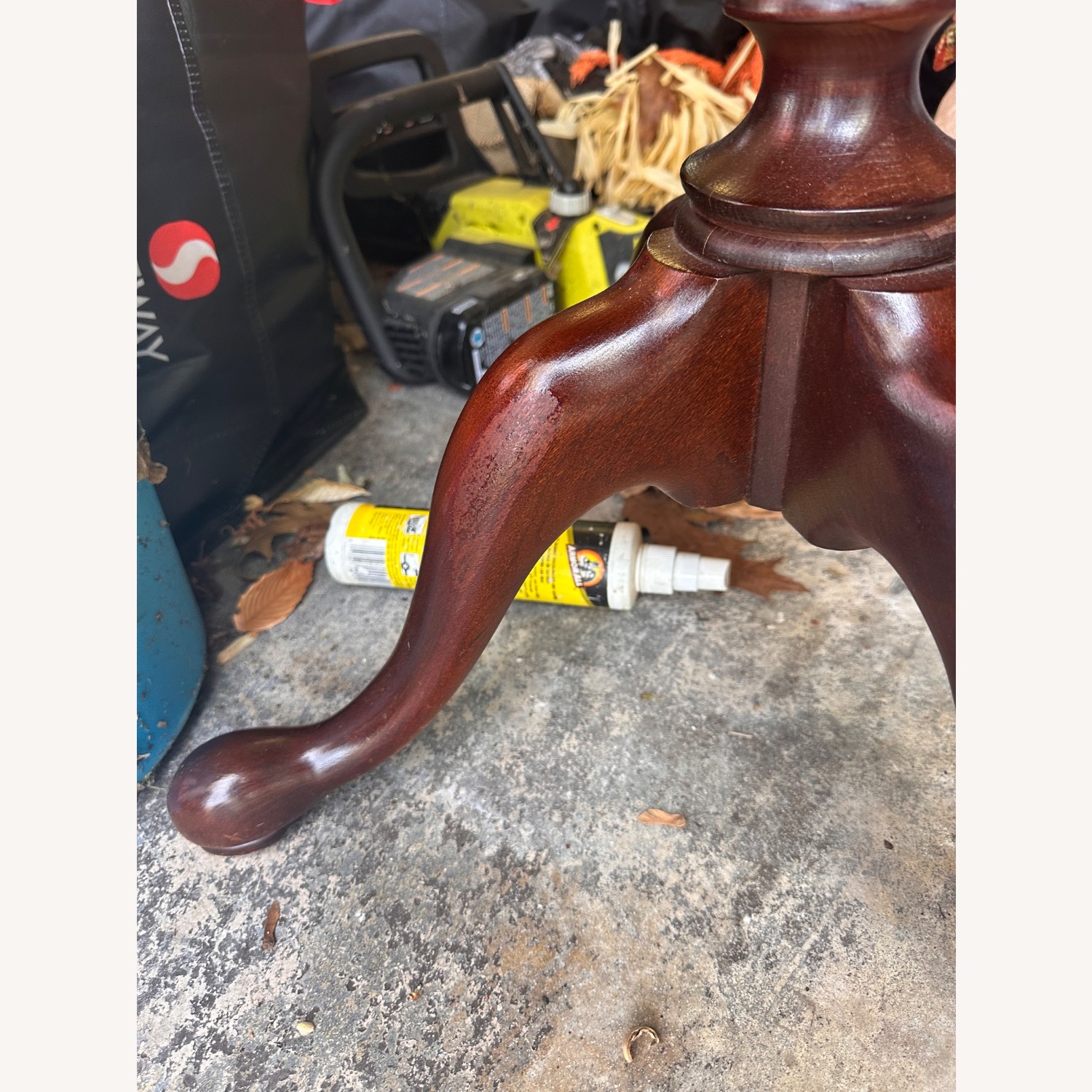 Vintage Georgian Tri-Leg Mahogany Table - image-9