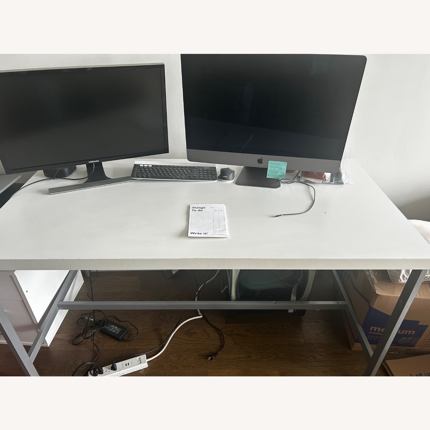 White Desk - image-0