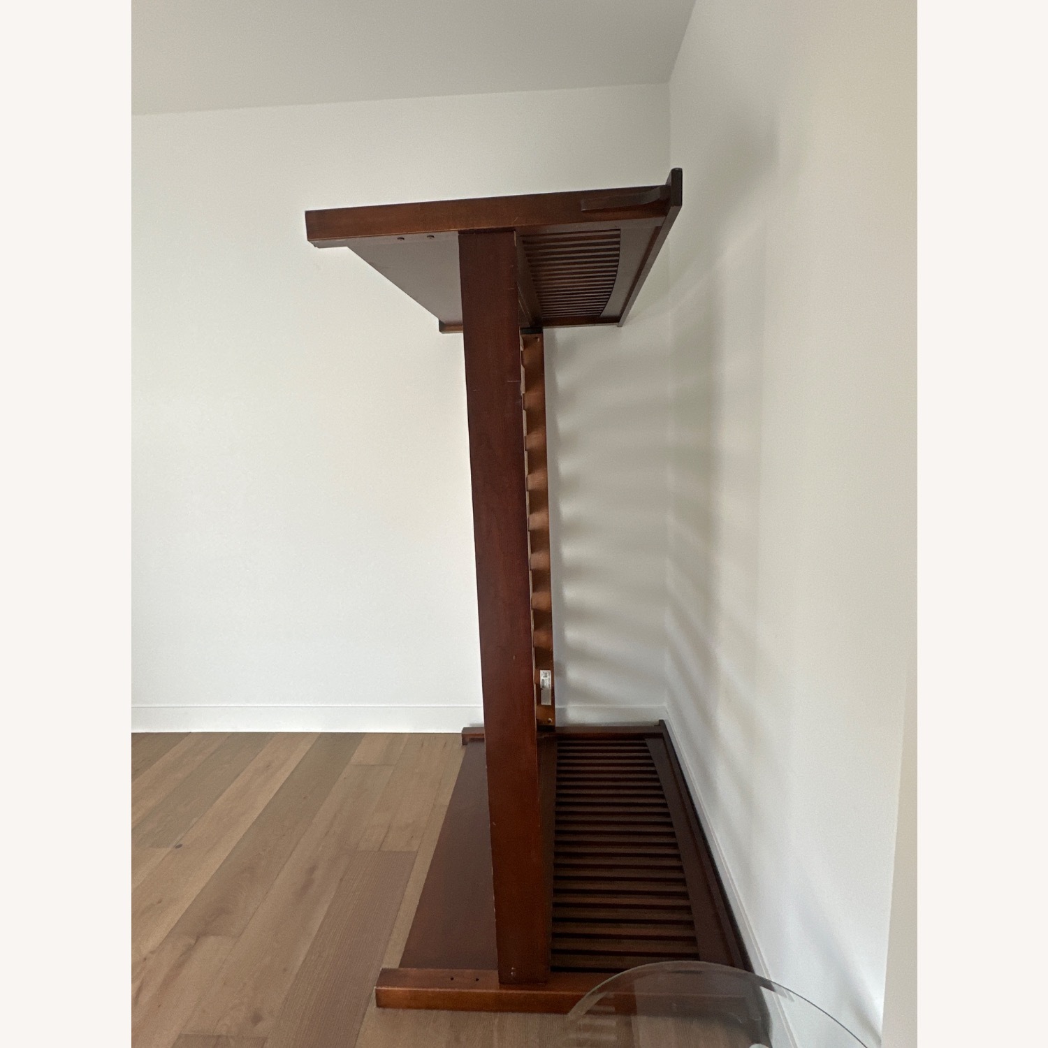 Stanley Furniture Wood Bed Frae Full - image-3