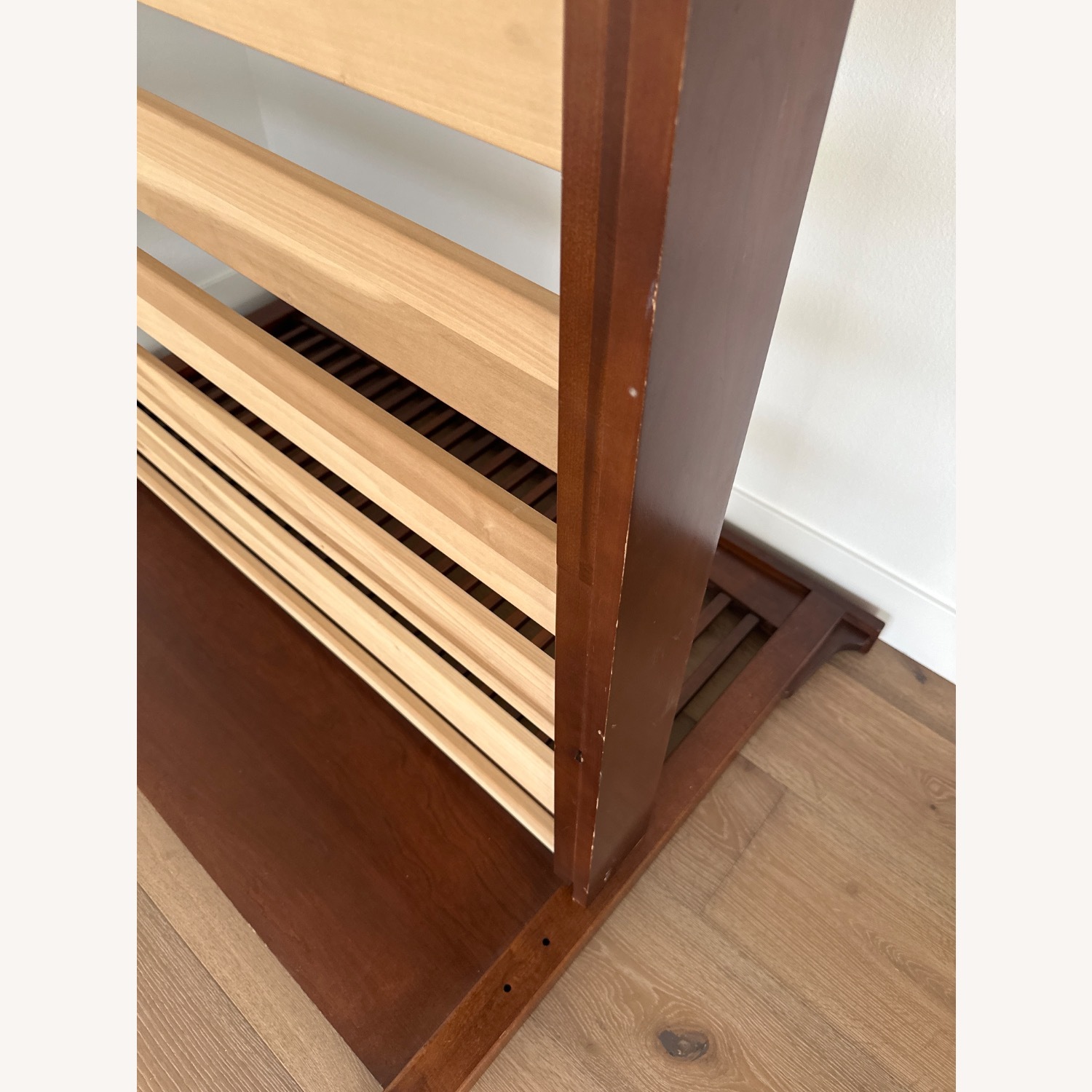 Stanley Furniture Wood Bed Frae Full - image-4