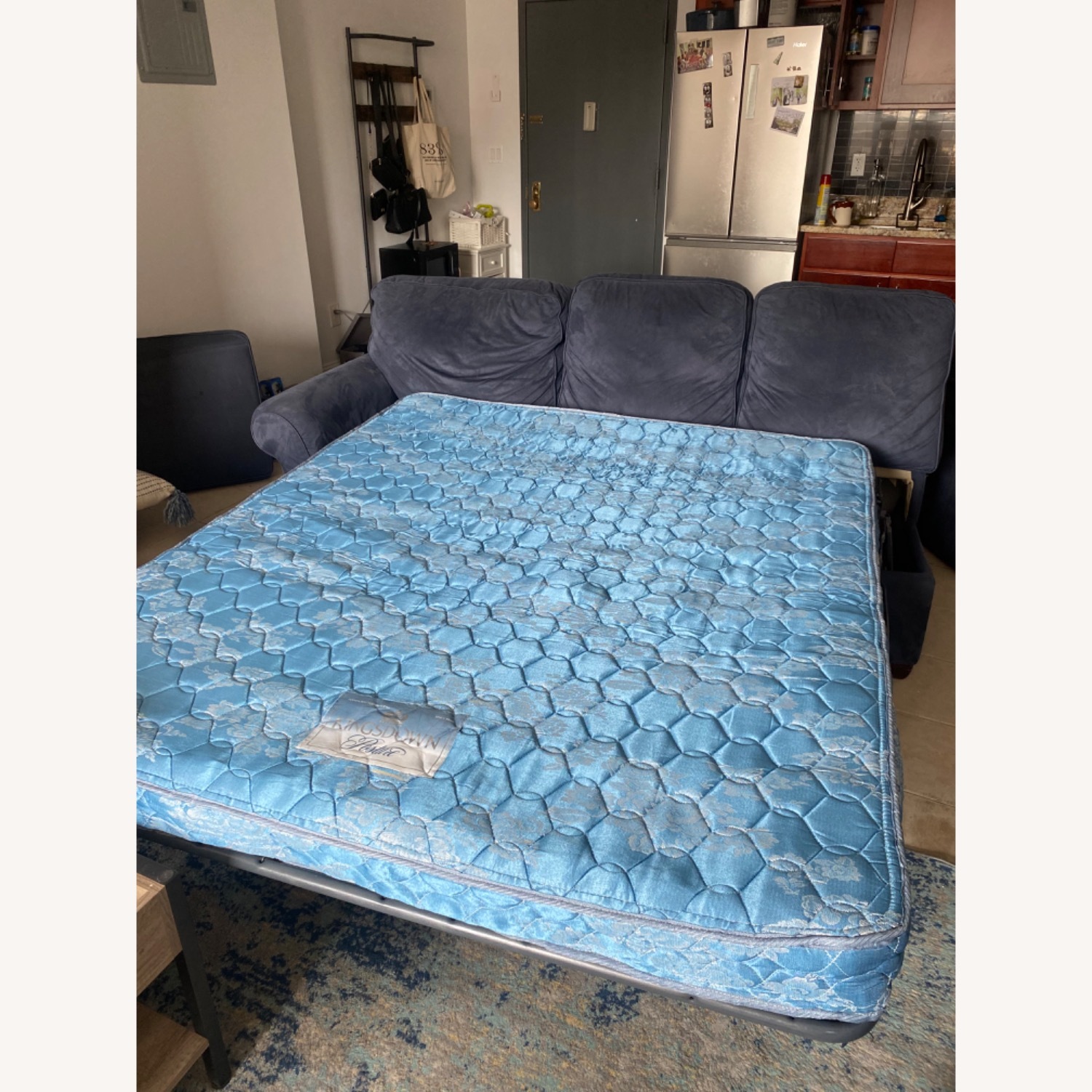 Navy Pull Out Couch W Queen Kingsdown Mattress - image-4