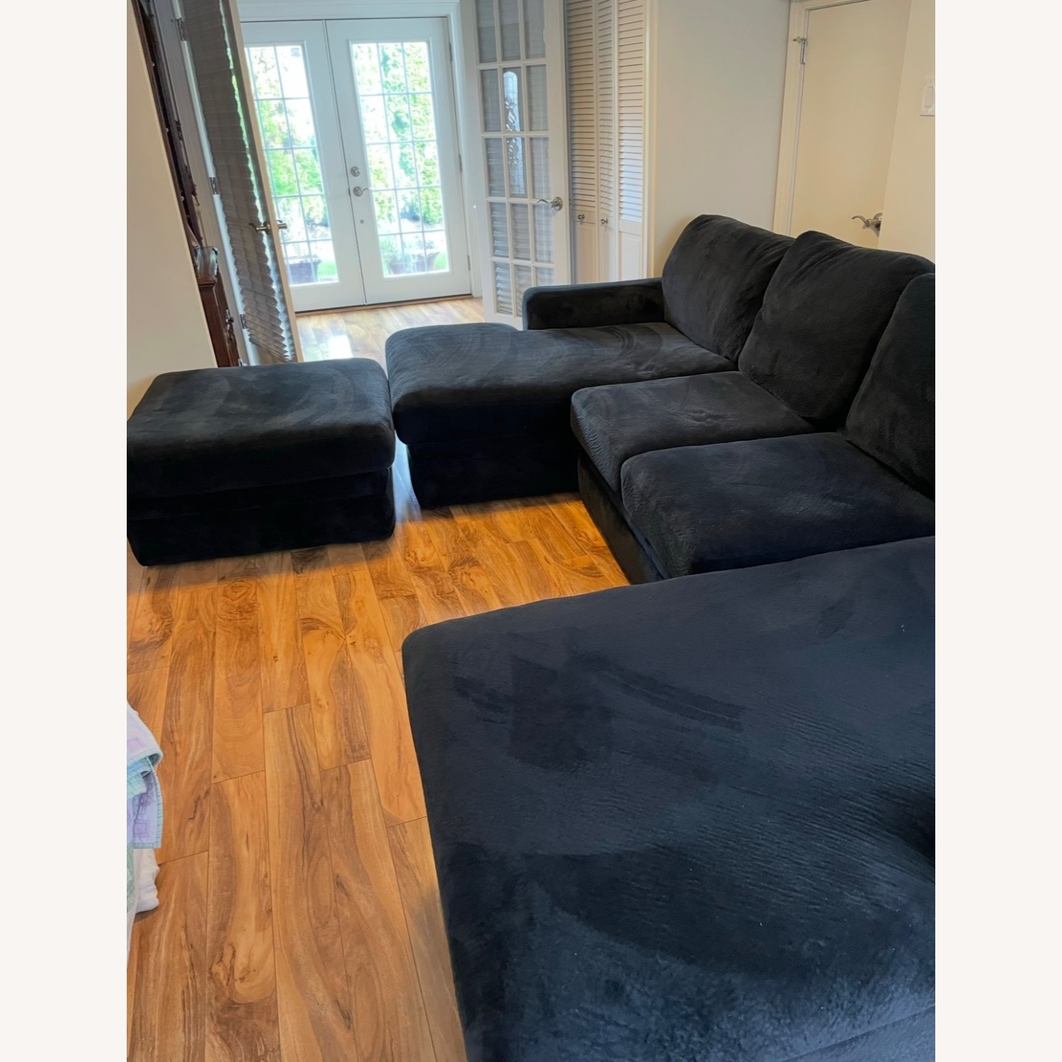 Fairmont Designs U-Shaped Sectional with Ottoman - image-6