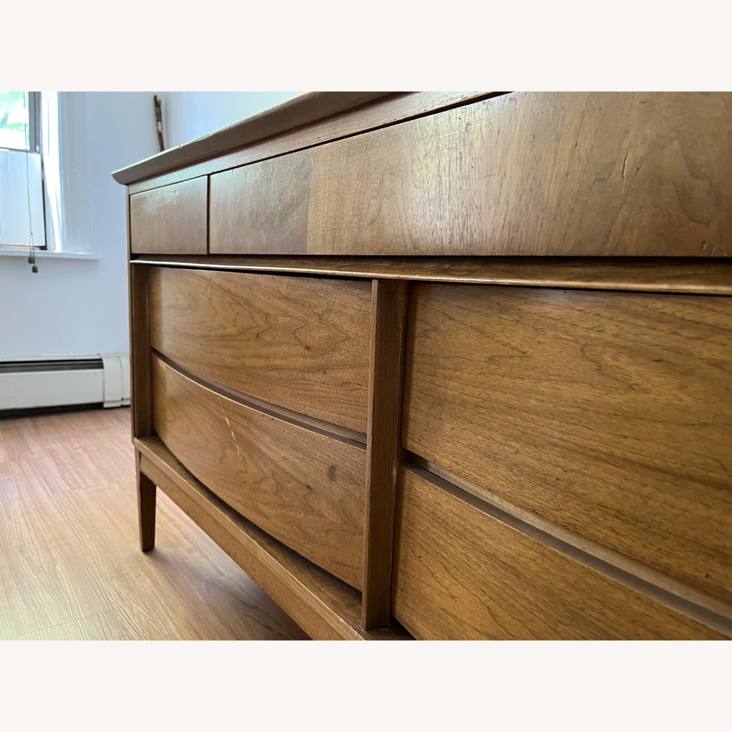 Mid-Century Modern 7-Drawer Dresser - image-7