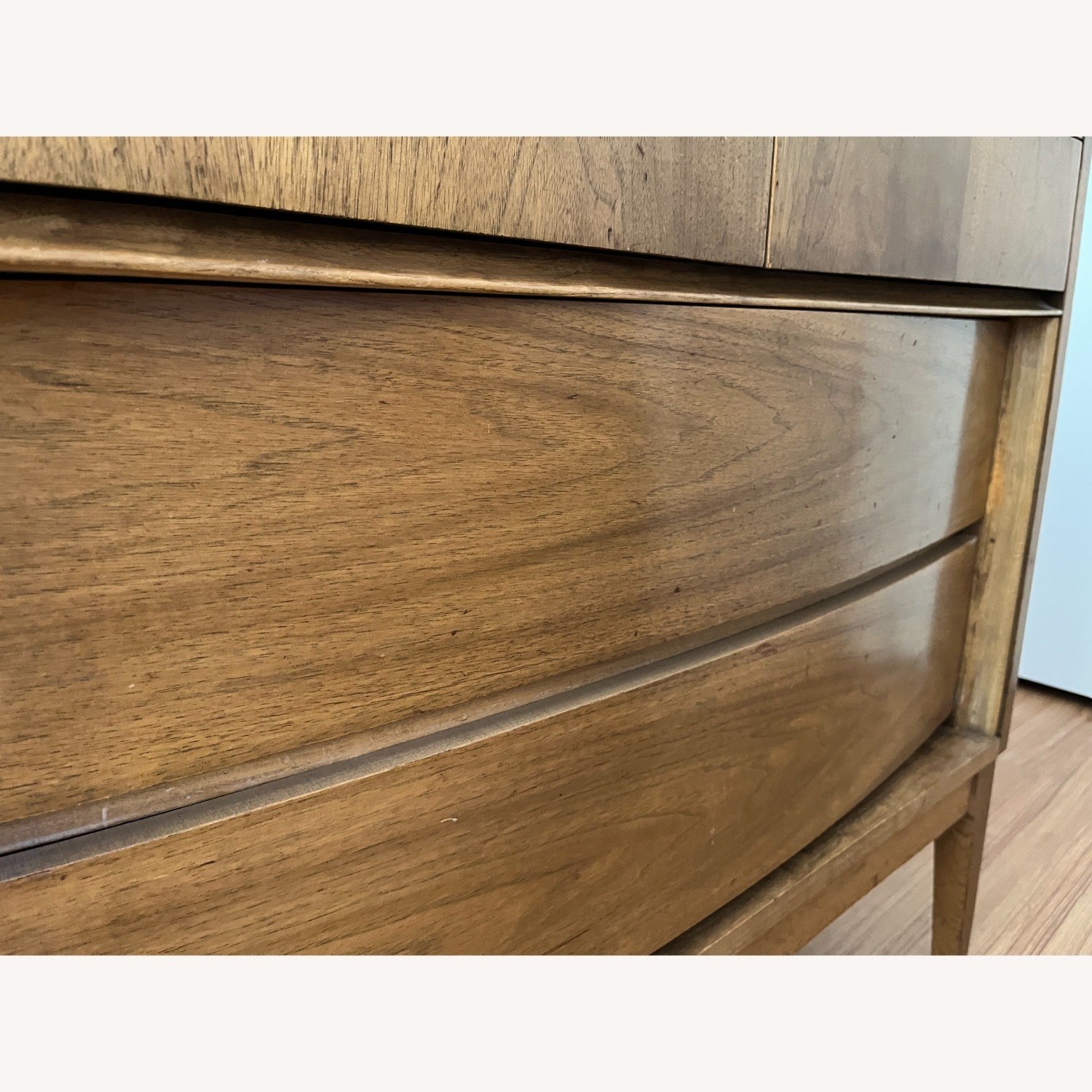 Mid-Century Modern 7-Drawer Dresser - image-9