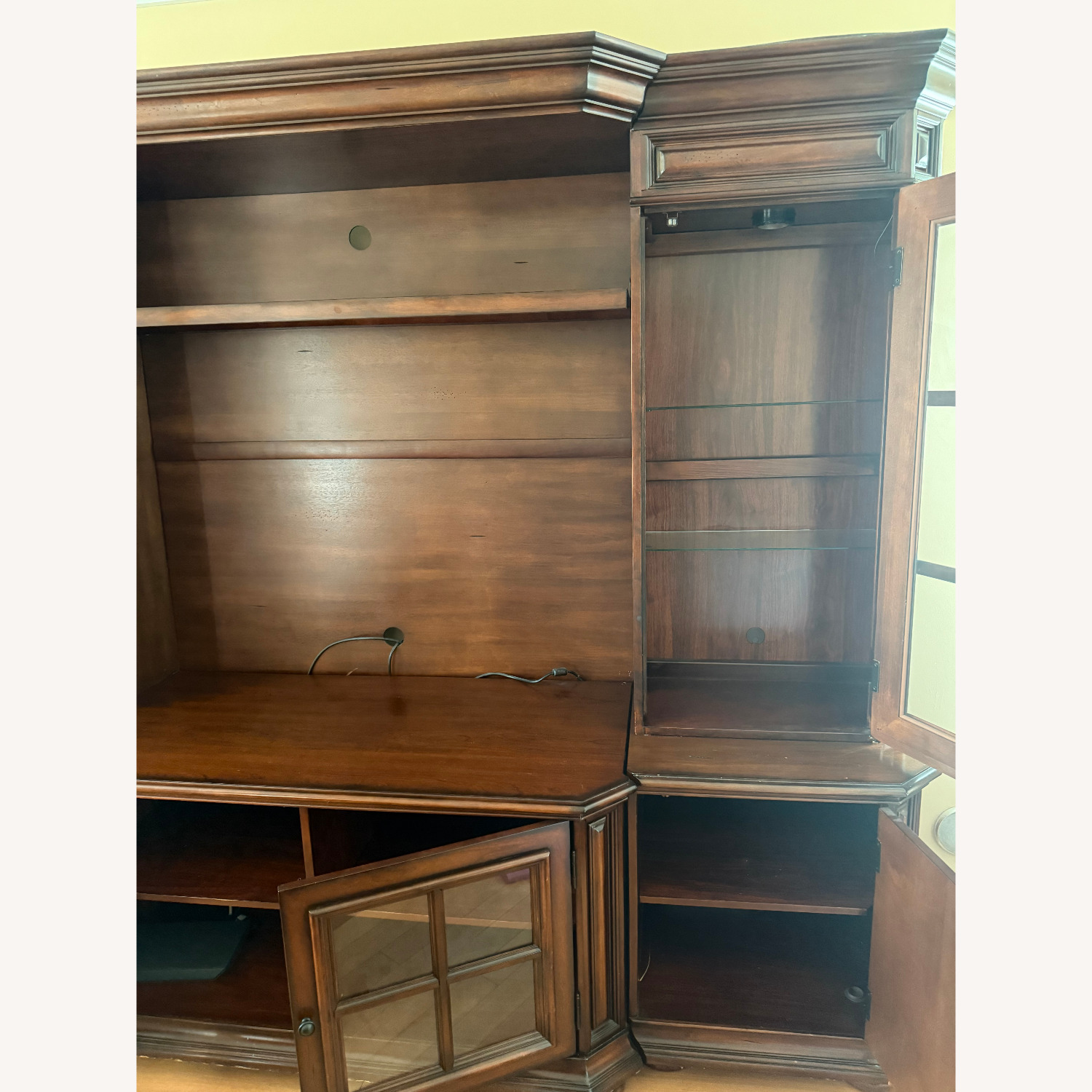 Mahagony Wall Entertainment Unit - image-6