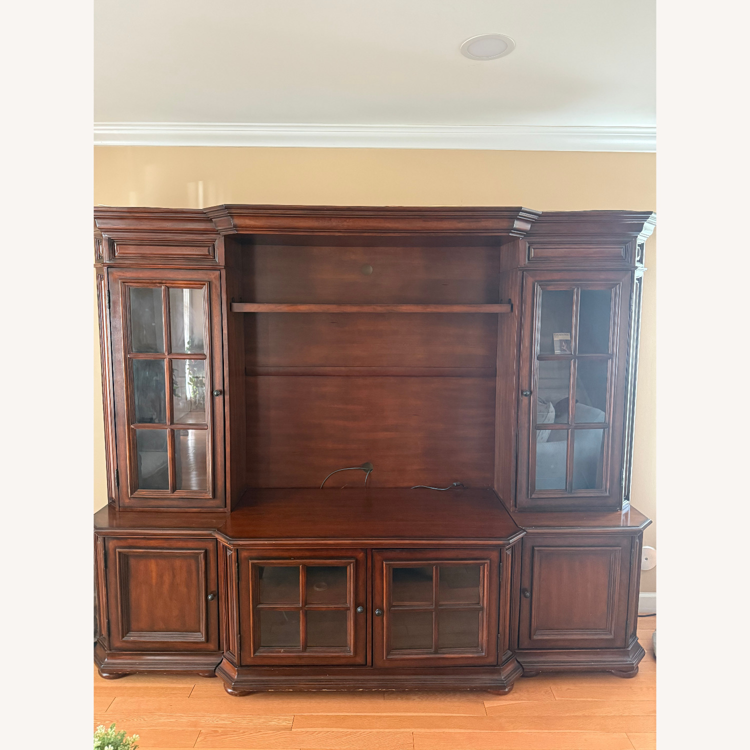 Mahagony Wall Entertainment Unit - image-1