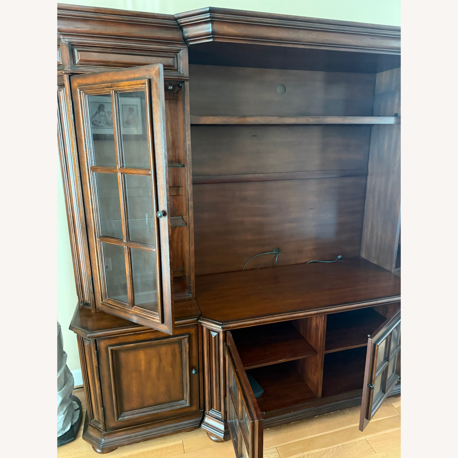 Mahagony Wall Entertainment Unit - image-7