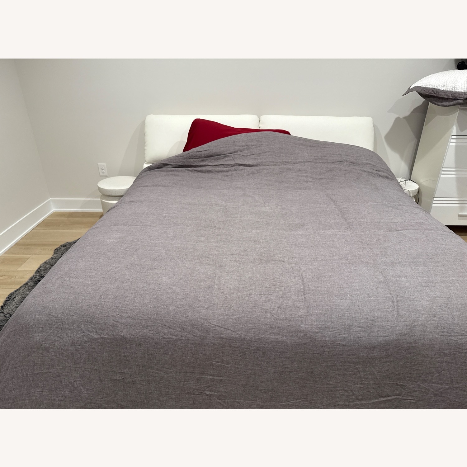 Movido White Leather Headboard and Frame - image-2