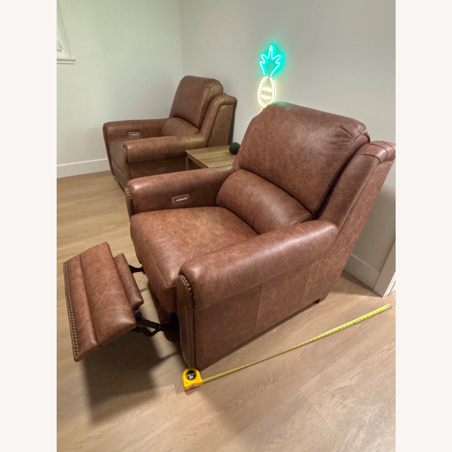 High Quality Leather Recliner - image-4