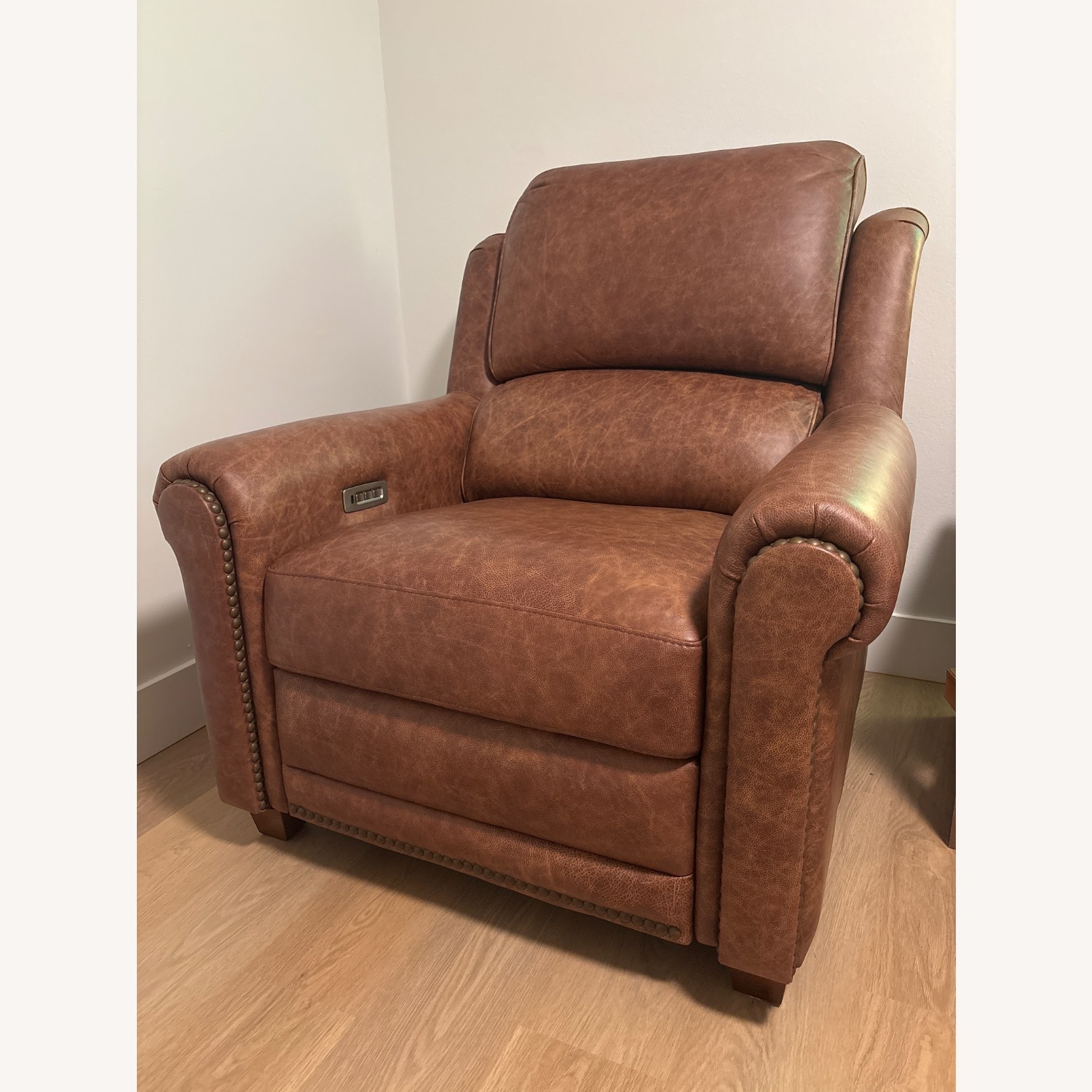 High Quality Leather Recliner - image-1