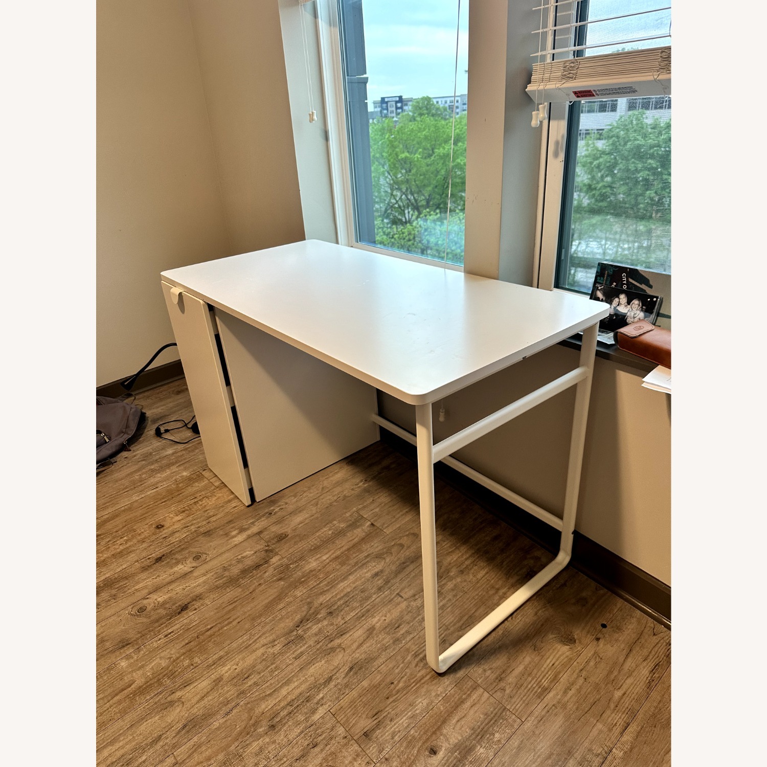 IKEA LÄRANDE Desk - image-3