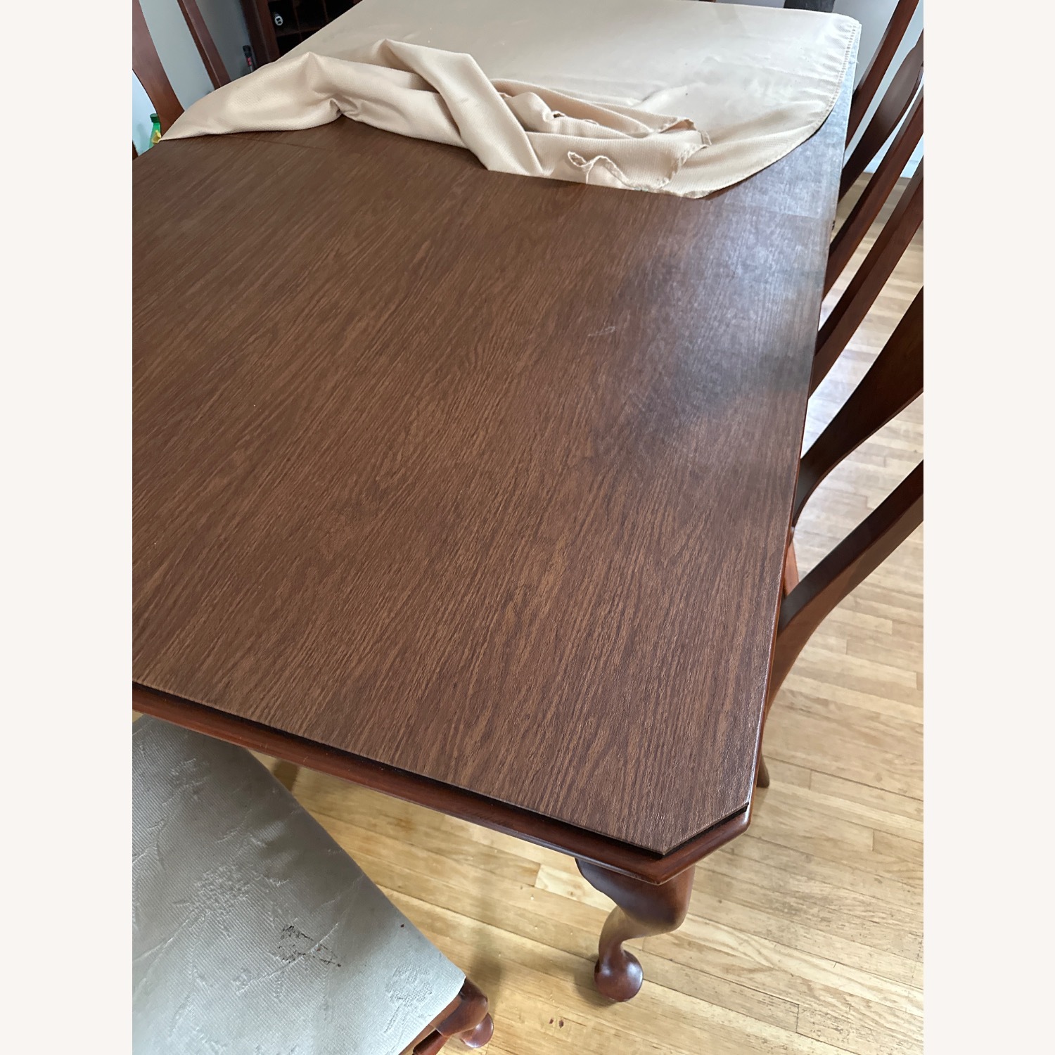 Dining Room Set 6 Chairs and 2 Leaves - image-3