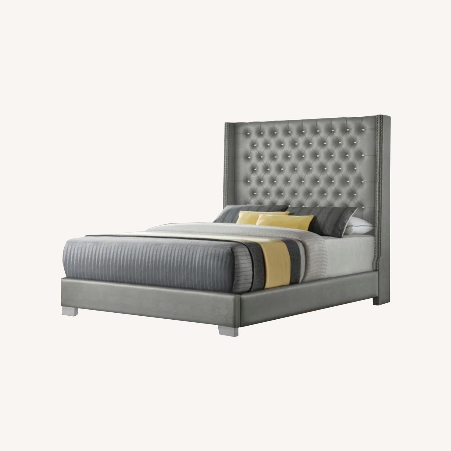 Dark Gray Diamond Bed - image-0