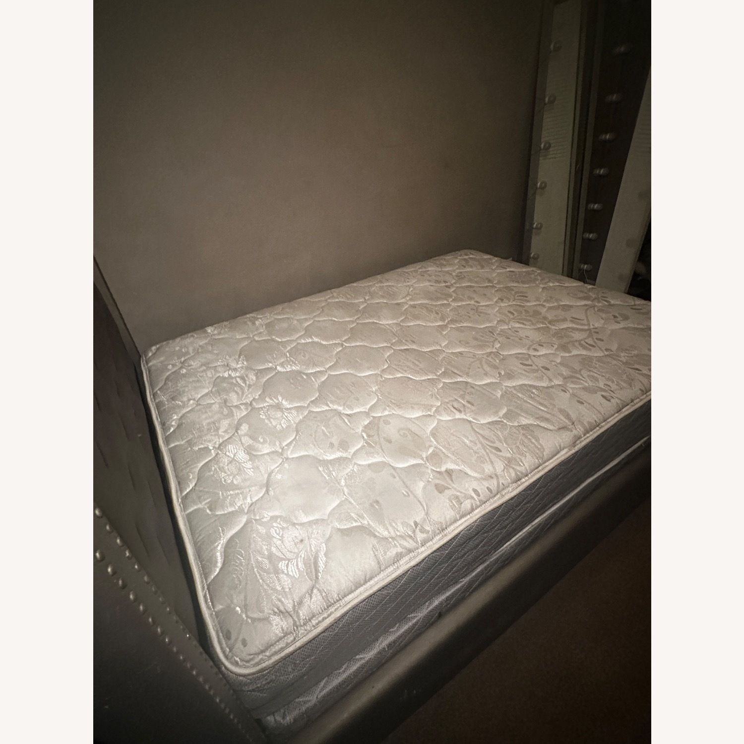 Dark Gray Diamond Bed - image-6