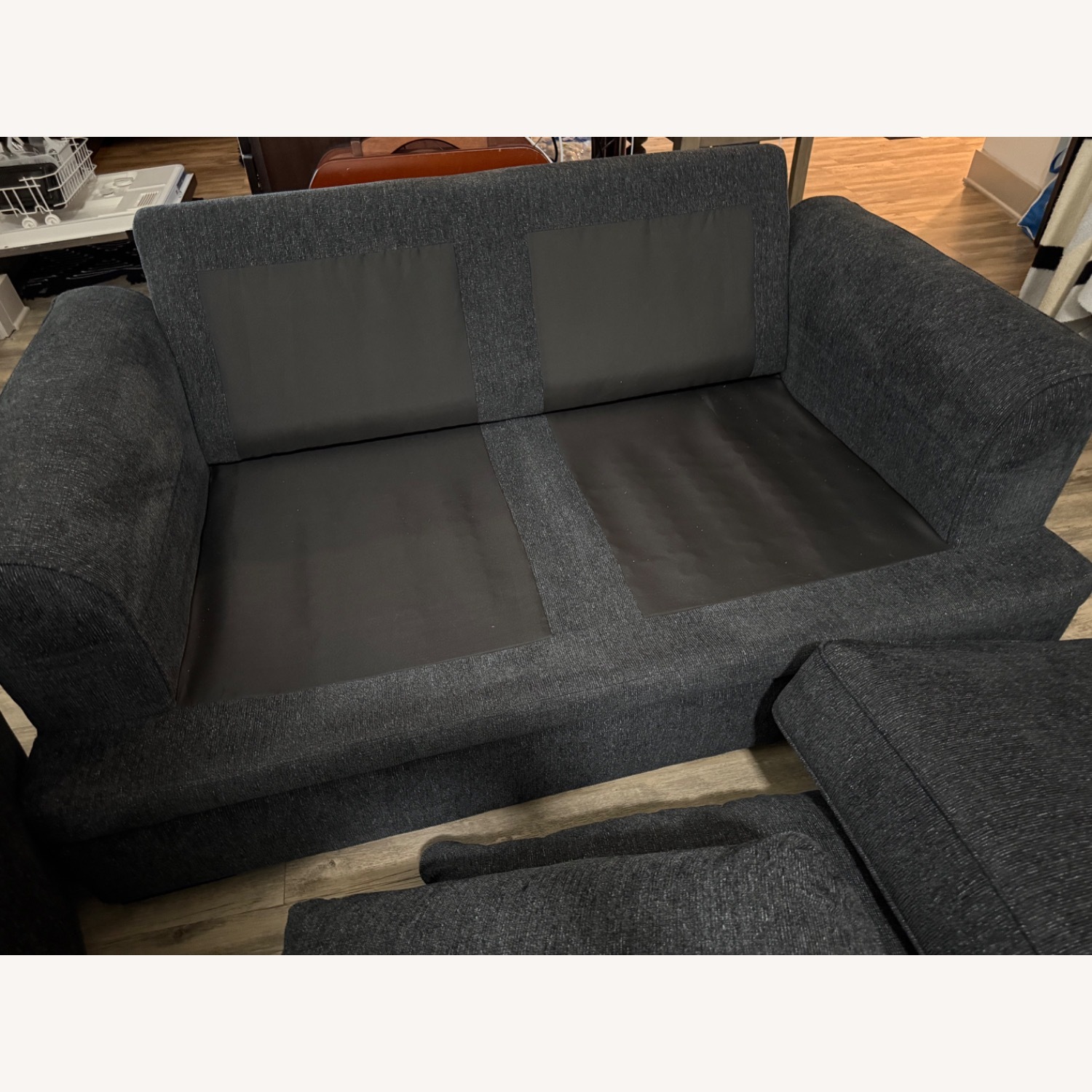 Surrey Hills Loveseat - image-4