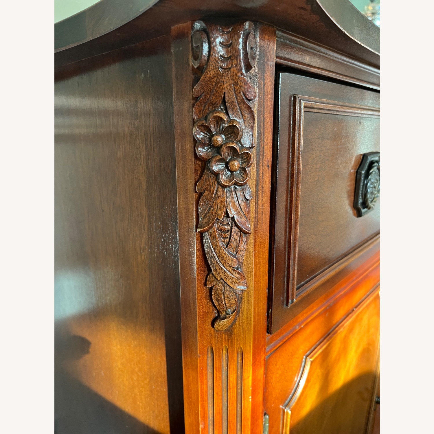 Vintage 1920s Duncan Phyfe style Buffet/Sidetable - image-9