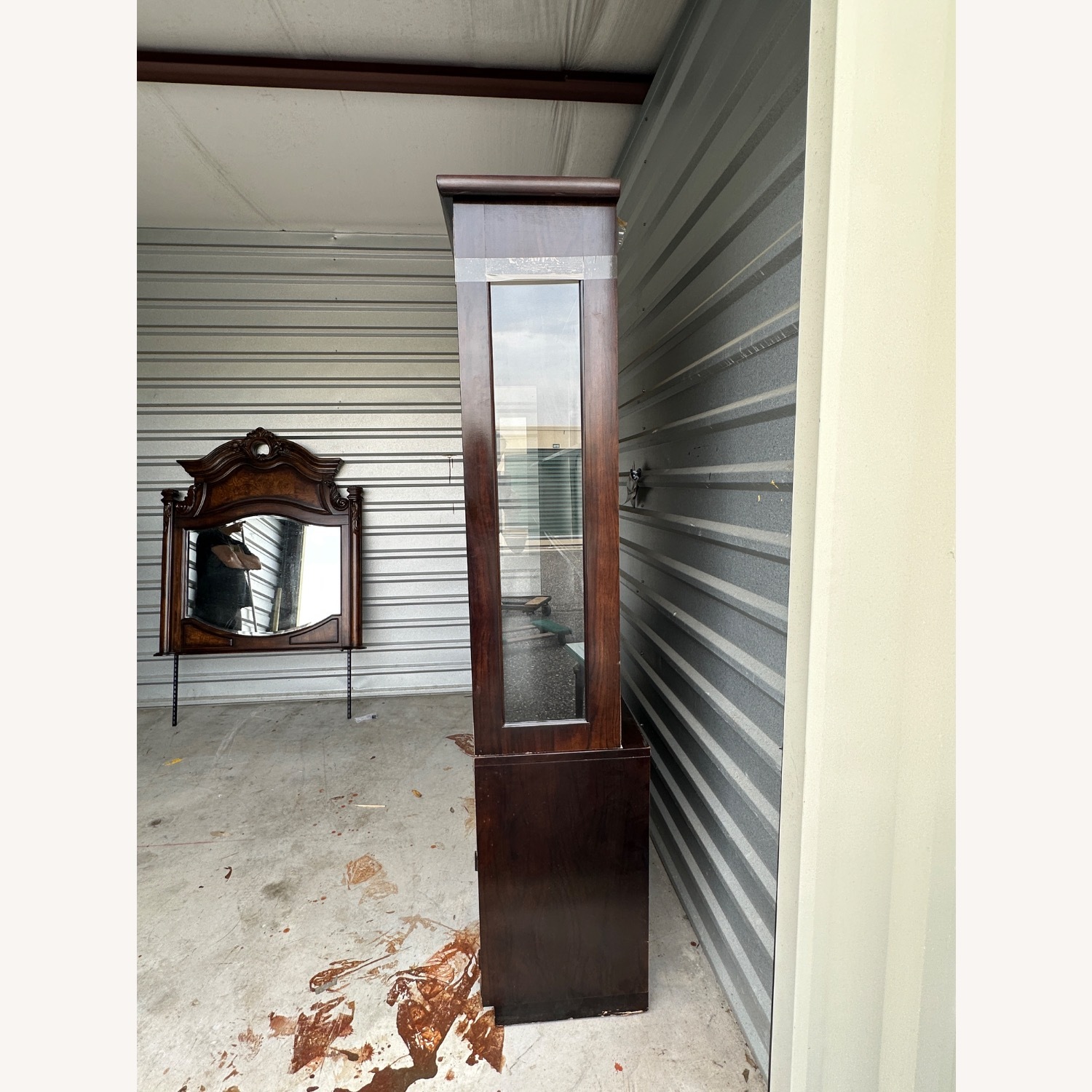 Vintage Bernhardt Furniture China Cabinet - image-2