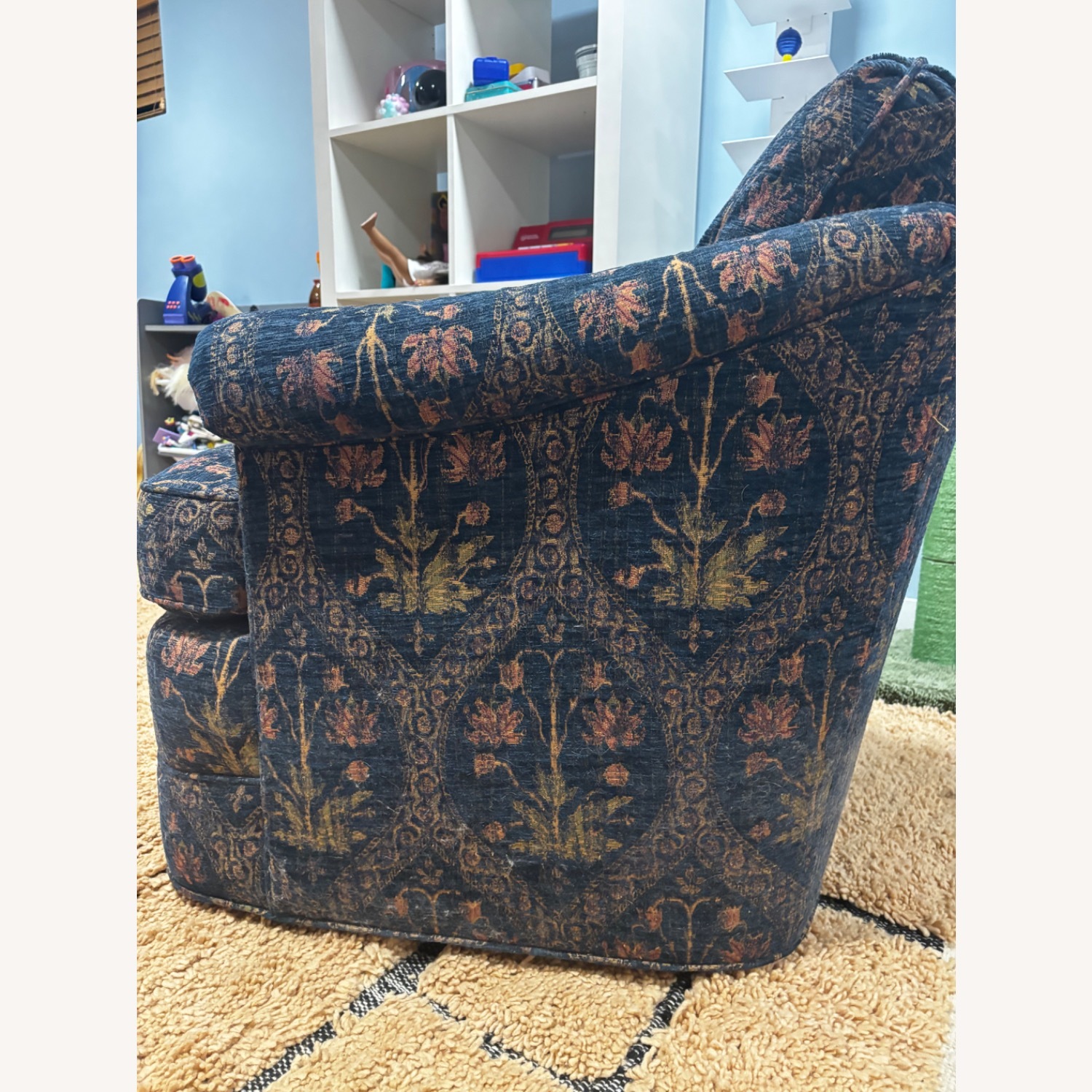 2 Decorative Floral Swivel Armchairs - image-6